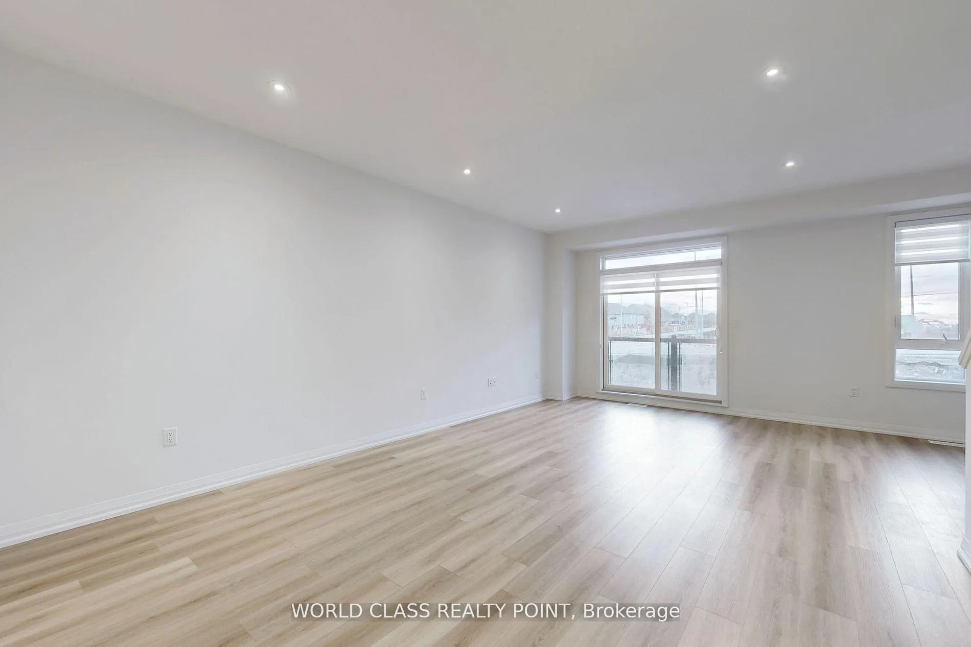 Photo 12 of Unit 34, 55 Tom Brown Drive, Brant, Paris — HOMEH