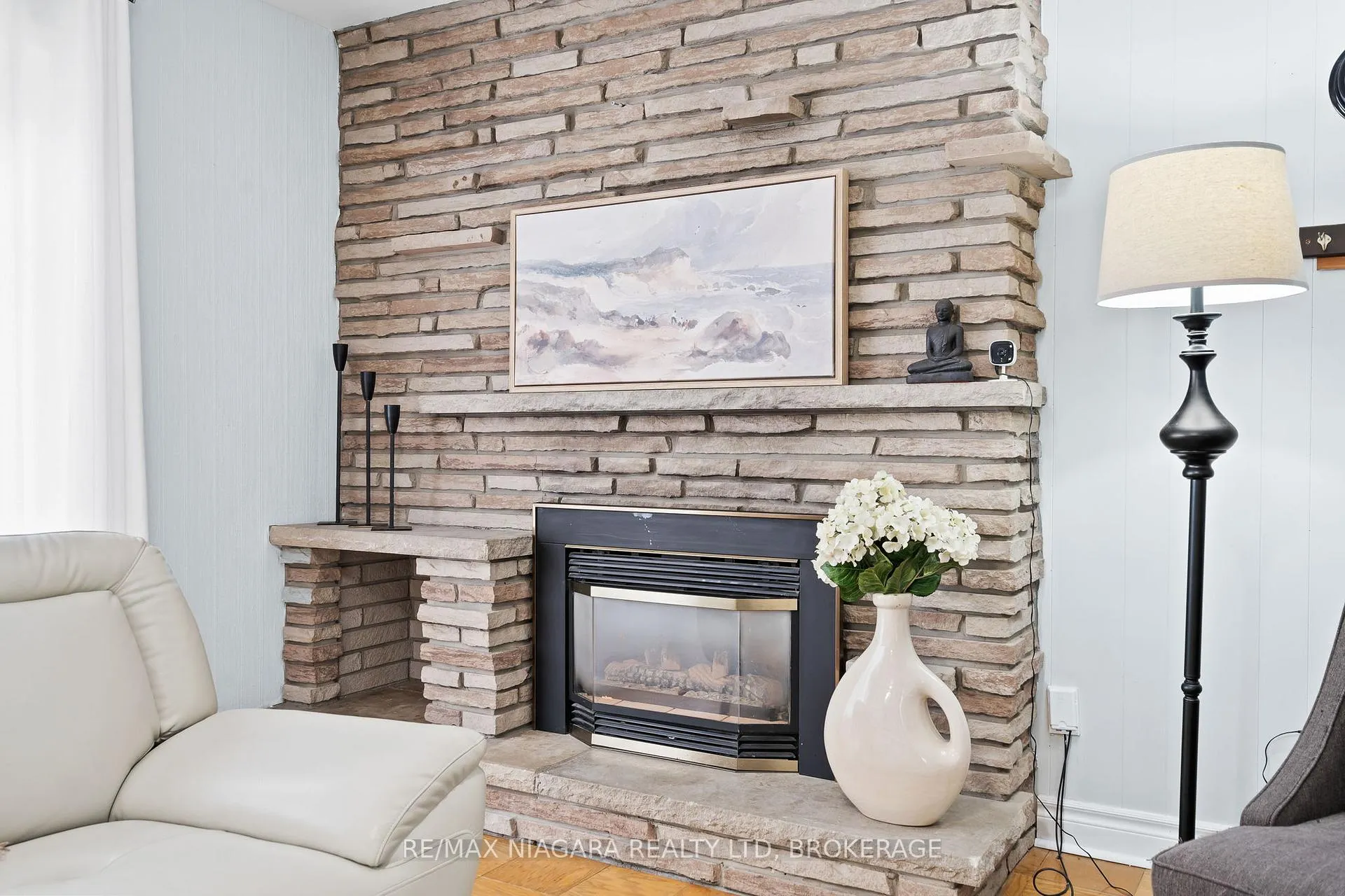 Photo 14 of 4 Tanner Circle, St. Catharines, Lakeshore — HOMEH
