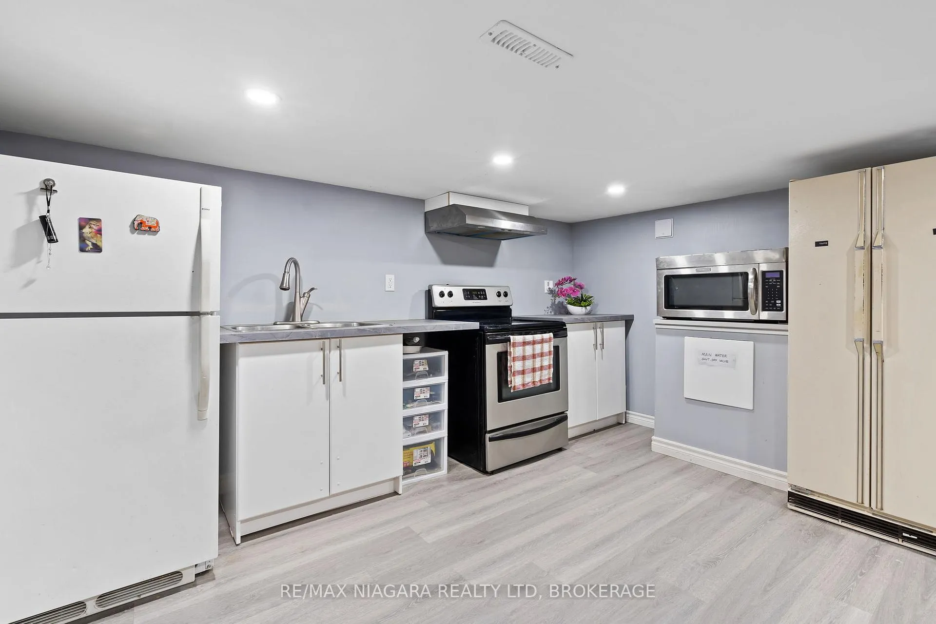Photo 26 of 4 Tanner Circle, St. Catharines, Lakeshore — HOMEH