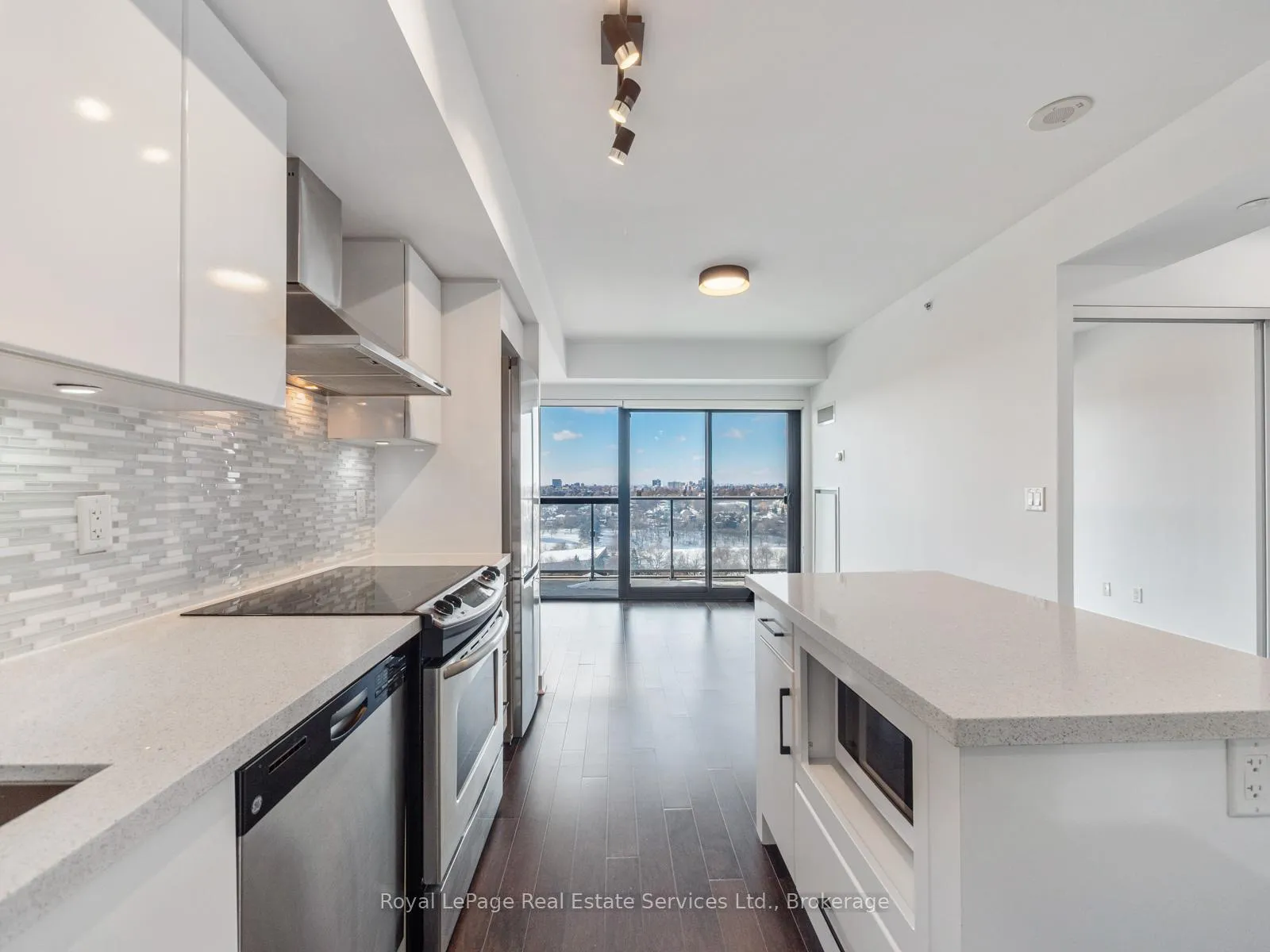 Photo 6 of Unit 1711, 58 Orchard View Boulevard, Toronto, Yonge-Eglinton — HOMEH