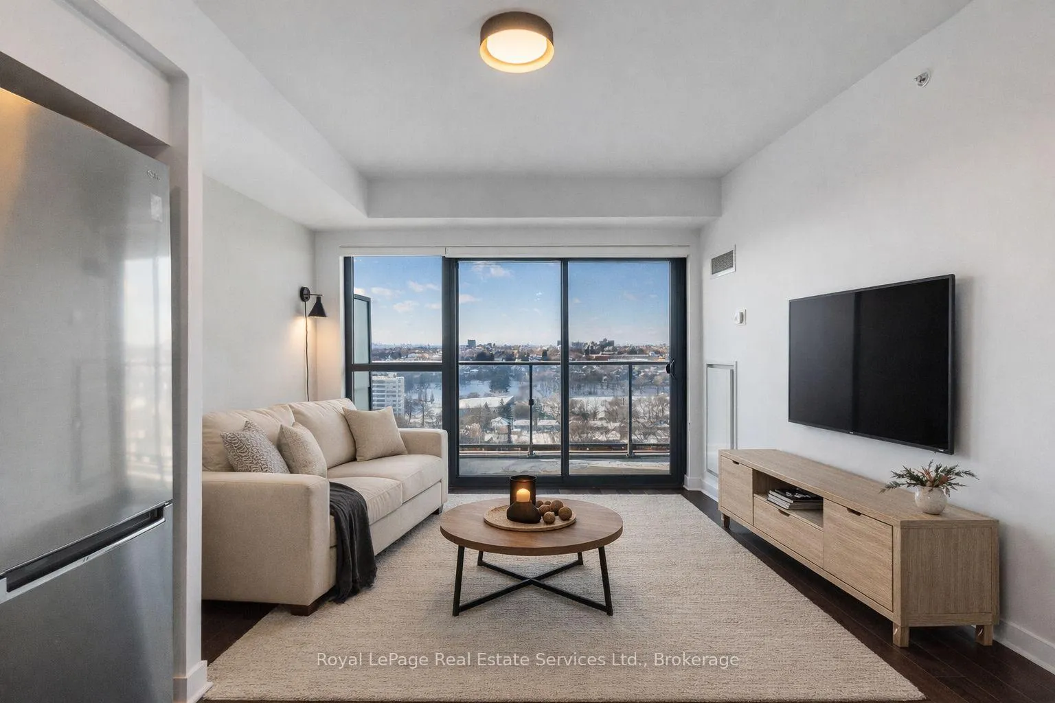 Photo 8 of Unit 1711, 58 Orchard View Boulevard, Toronto, Yonge-Eglinton — HOMEH
