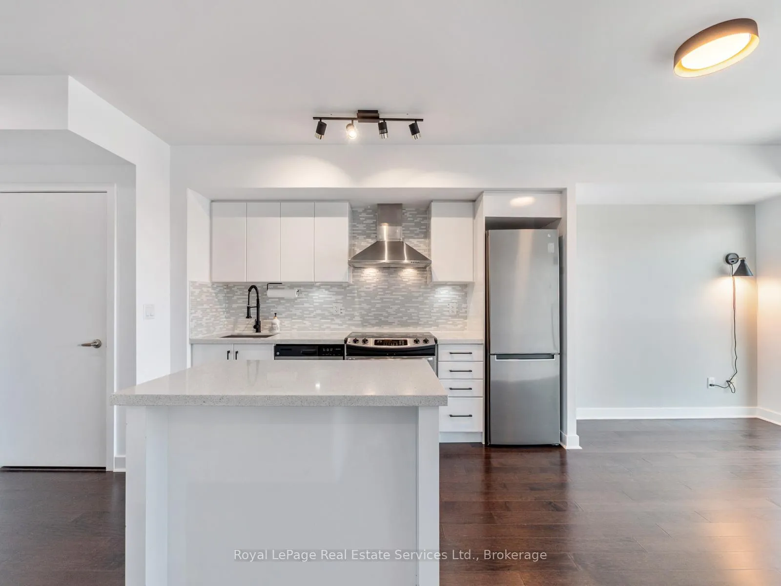 Photo 10 of Unit 1711, 58 Orchard View Boulevard, Toronto, Yonge-Eglinton — HOMEH