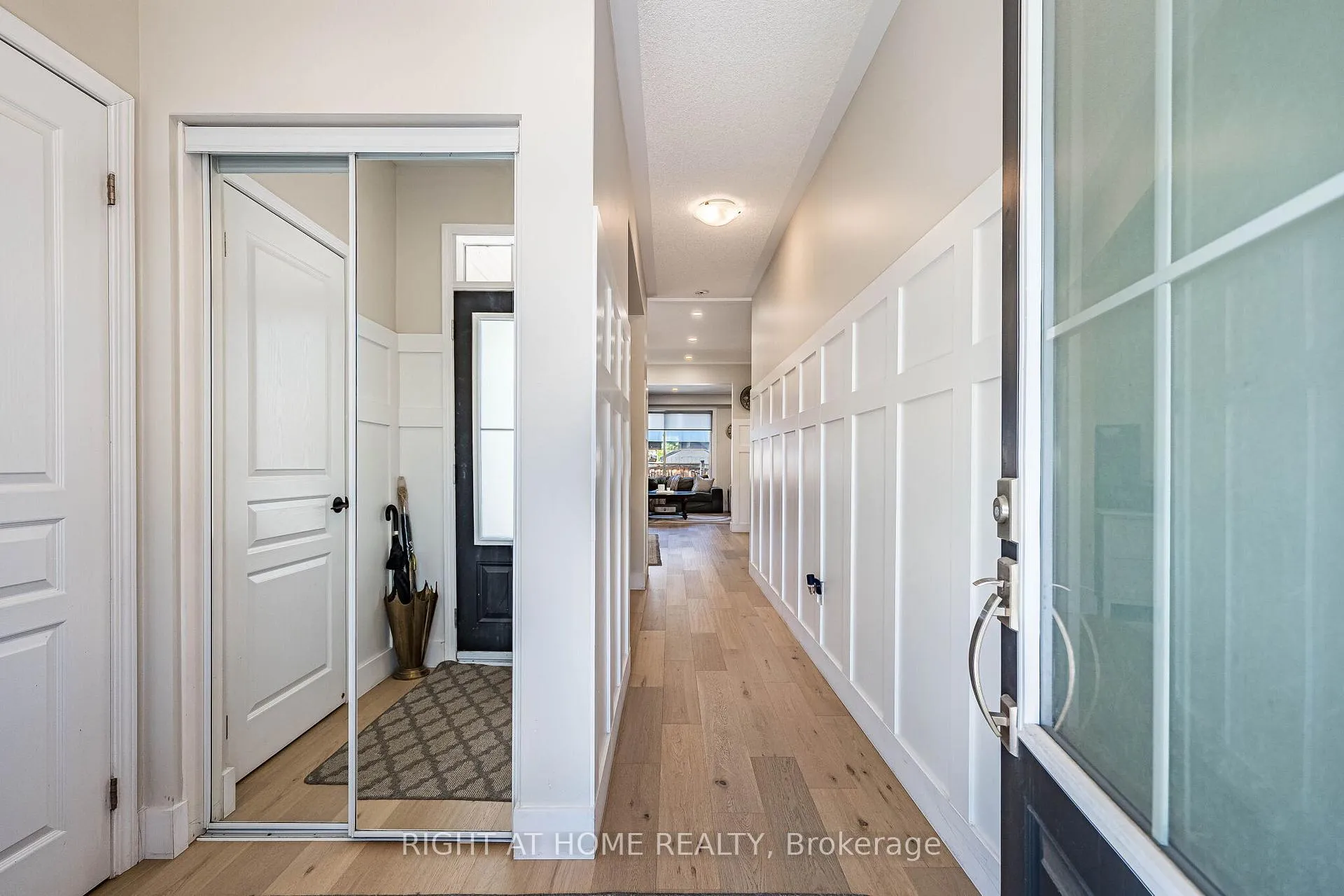 Photo 4 of 985 Seivert Place, Milton, Harrison — HOMEH