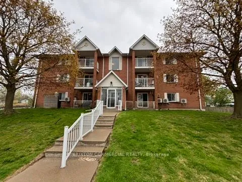 Photo 2 of Unit 100, 75 Elm Street, St. Thomas — HOMEH