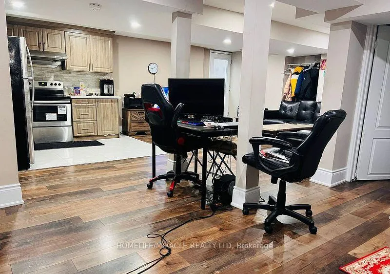 Photo 6 of Unit Basement, 4 Fanning Trail, Brampton, Toronto Gore Rural Estate — HOMEH