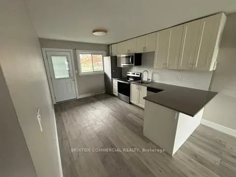 Photo 6 of Unit 5, 75 Elm Street, St. Thomas — HOMEH
