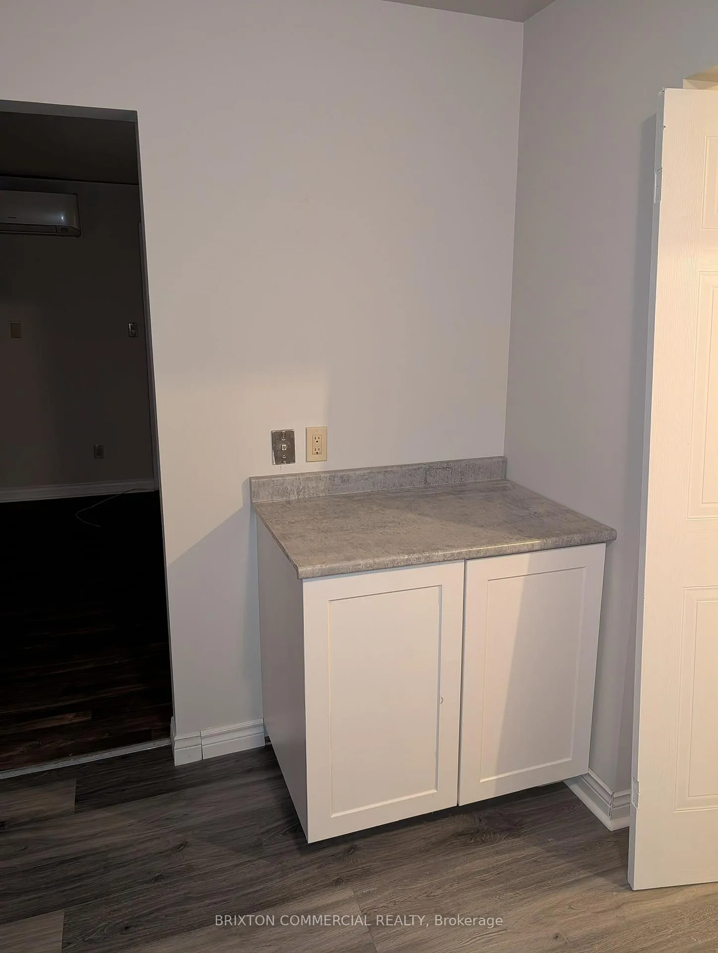 Photo 17 of Unit 303, 75 Elm Street, St. Thomas — HOMEH