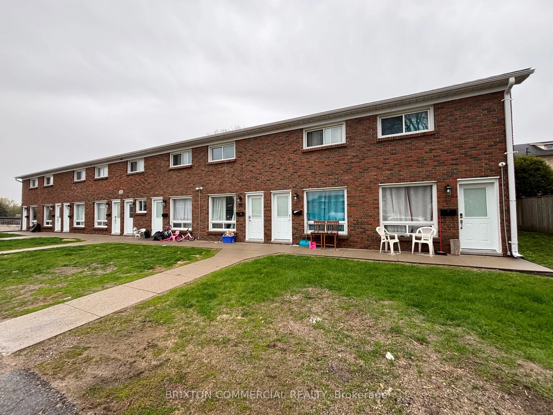 Photo 3 of Unit 303, 75 Elm Street, St. Thomas — HOMEH