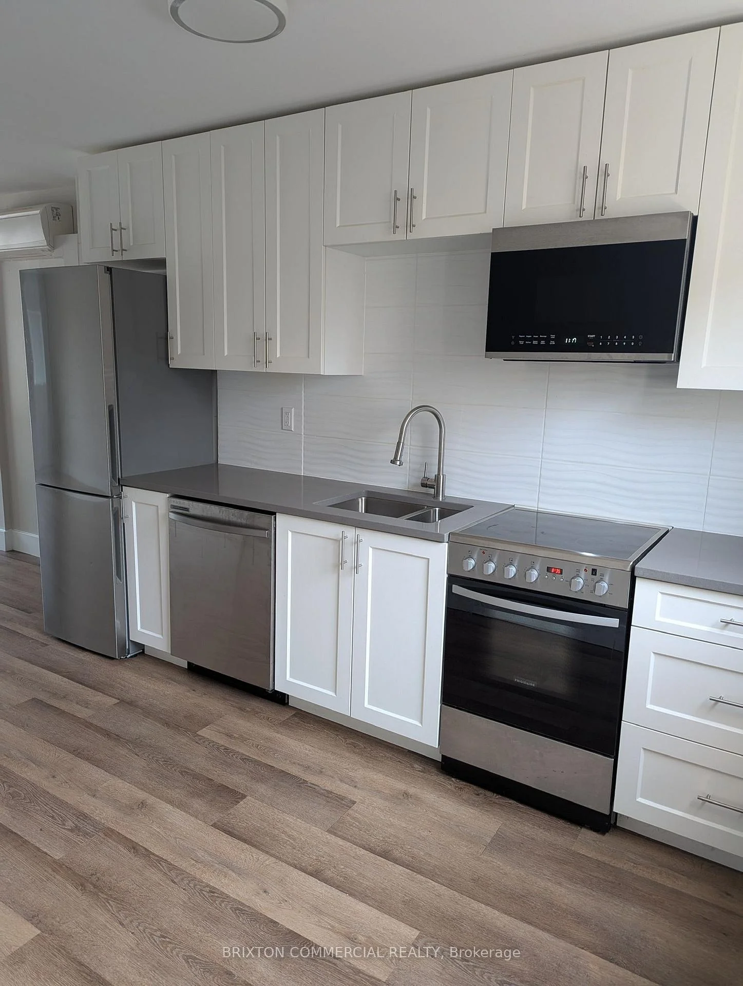 Photo 15 of Unit 303, 75 Elm Street, St. Thomas — HOMEH