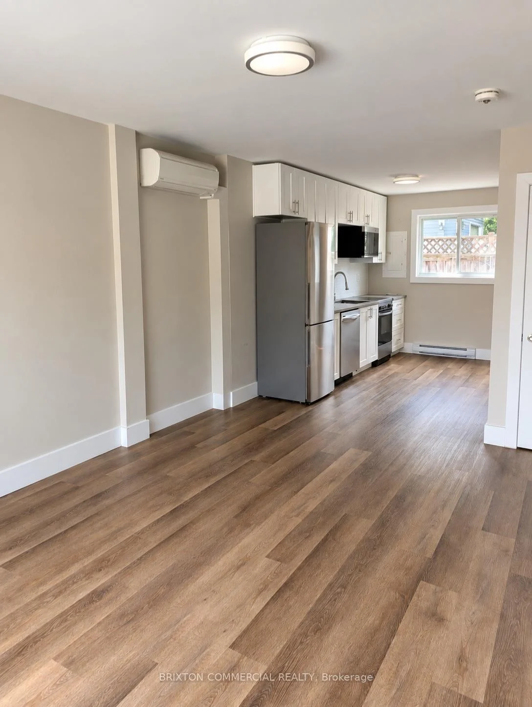 Photo 11 of Unit 303, 75 Elm Street, St. Thomas — HOMEH
