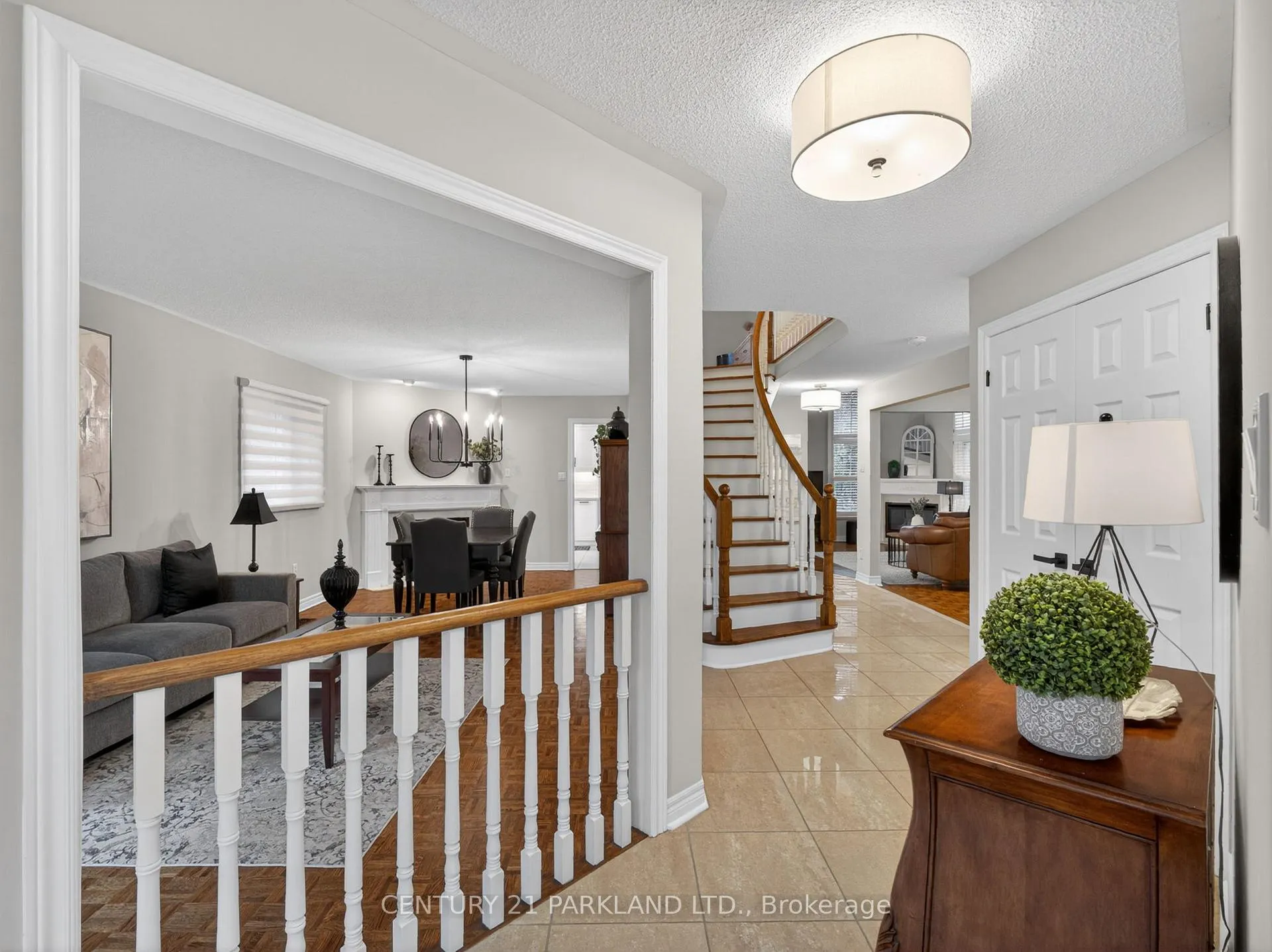 Photo 4 of 50 Esposito Drive, Caledon, Bolton East — HOMEH