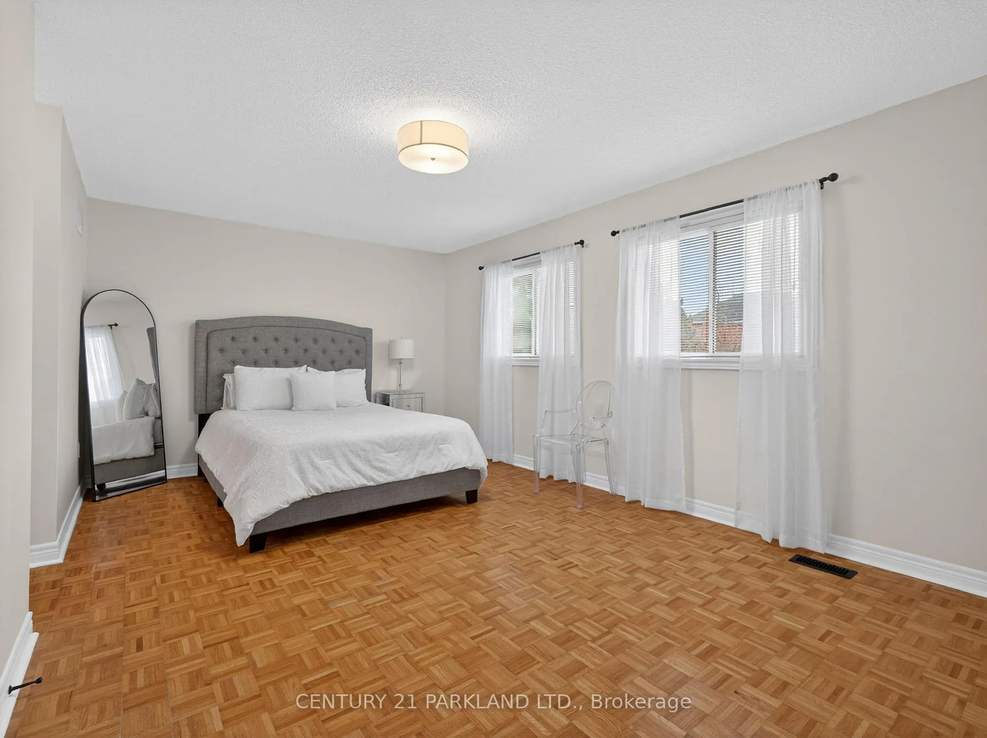 Photo 37 of 50 Esposito Drive, Caledon, Bolton East — HOMEH