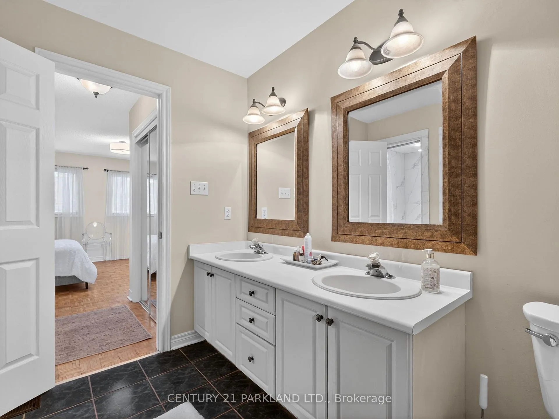 Photo 39 of 50 Esposito Drive, Caledon, Bolton East — HOMEH