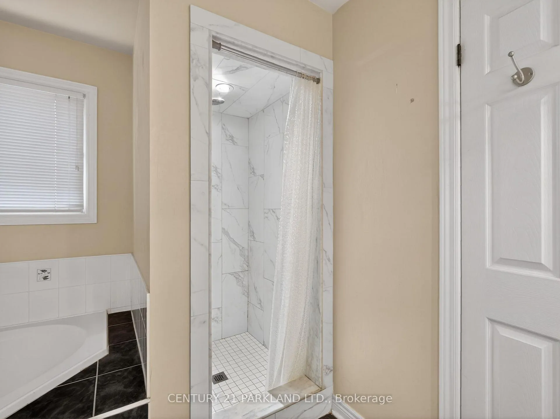 Photo 40 of 50 Esposito Drive, Caledon, Bolton East — HOMEH