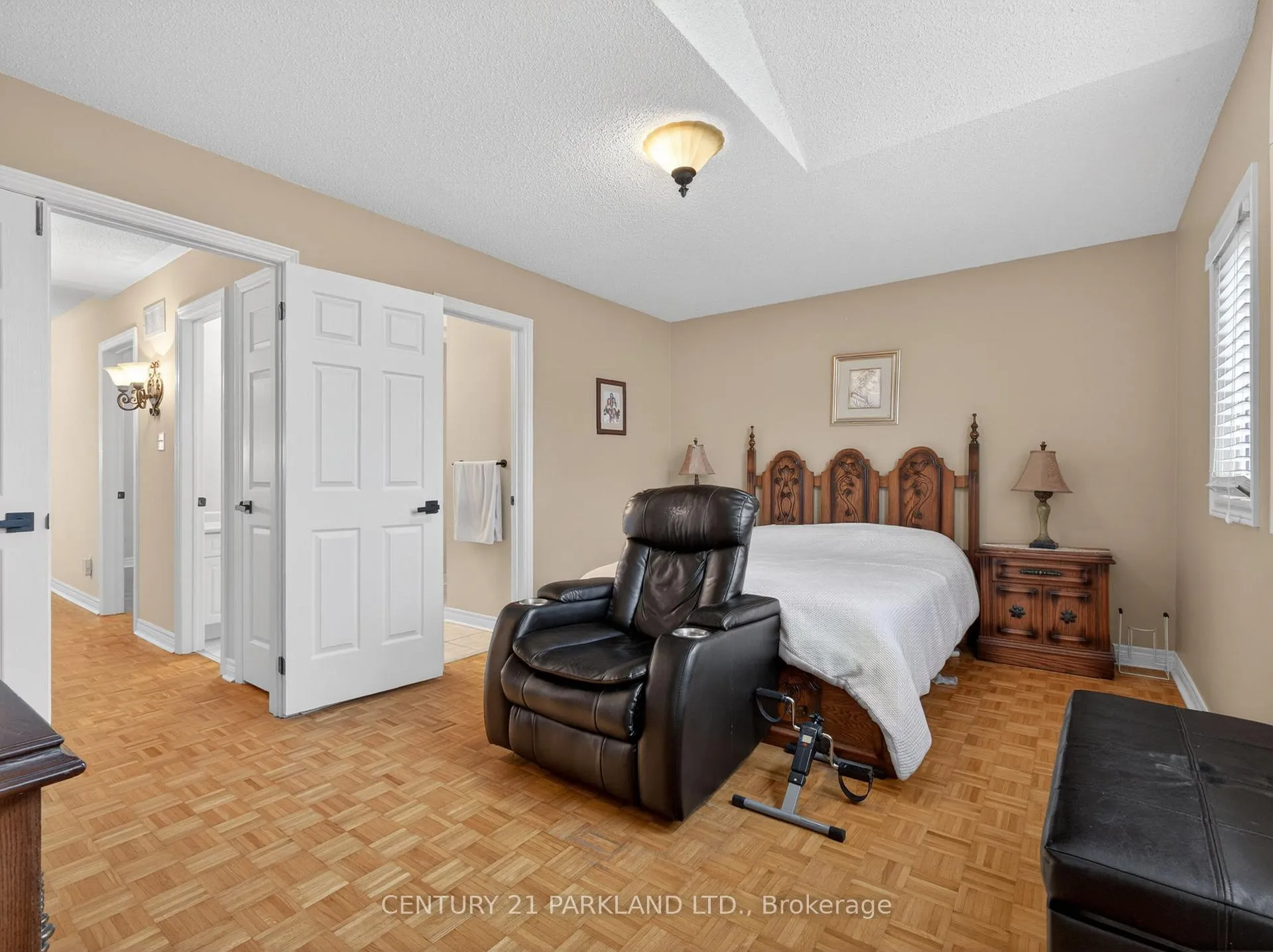 Photo 45 of 50 Esposito Drive, Caledon, Bolton East — HOMEH
