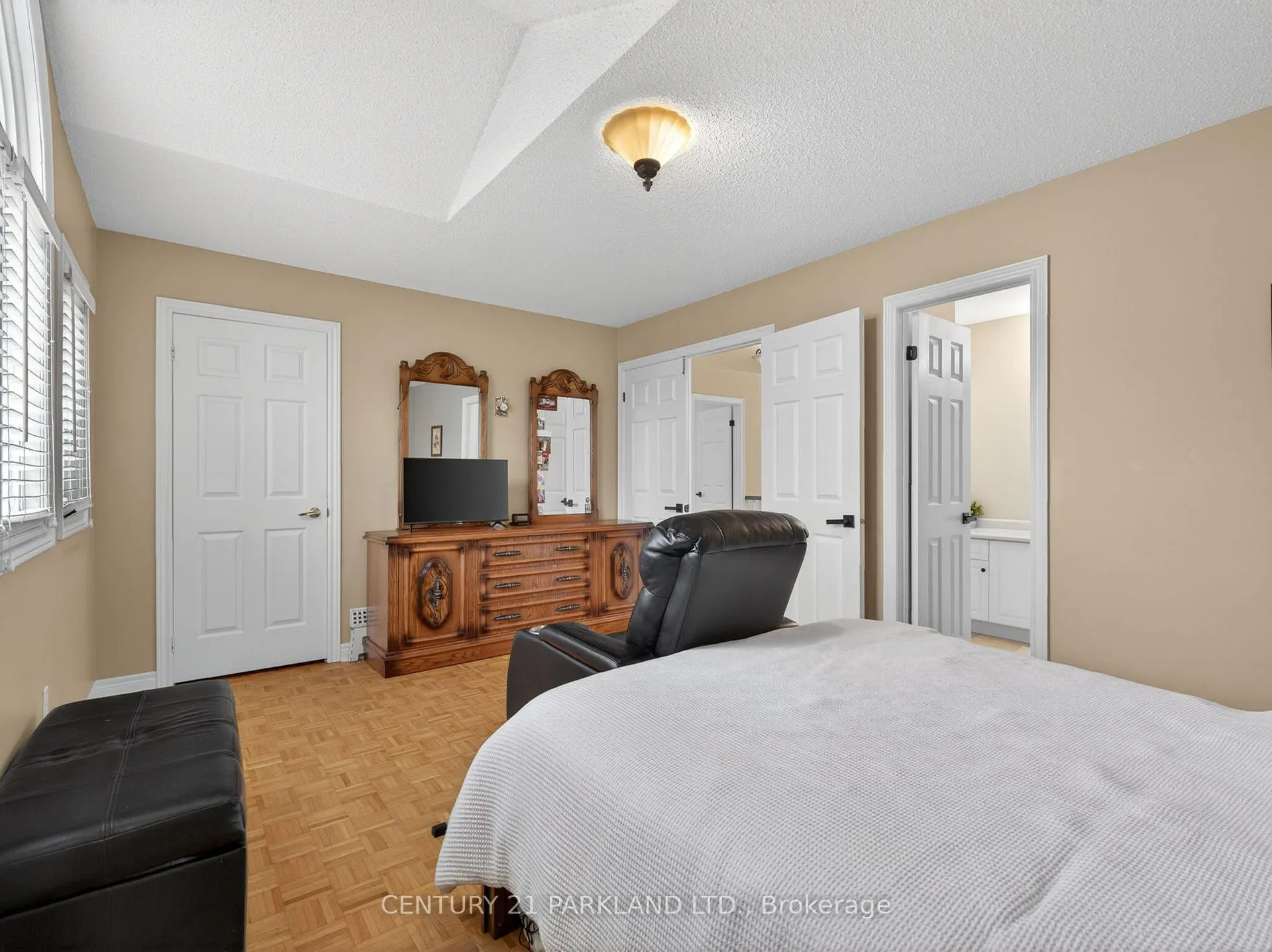 Photo 46 of 50 Esposito Drive, Caledon, Bolton East — HOMEH