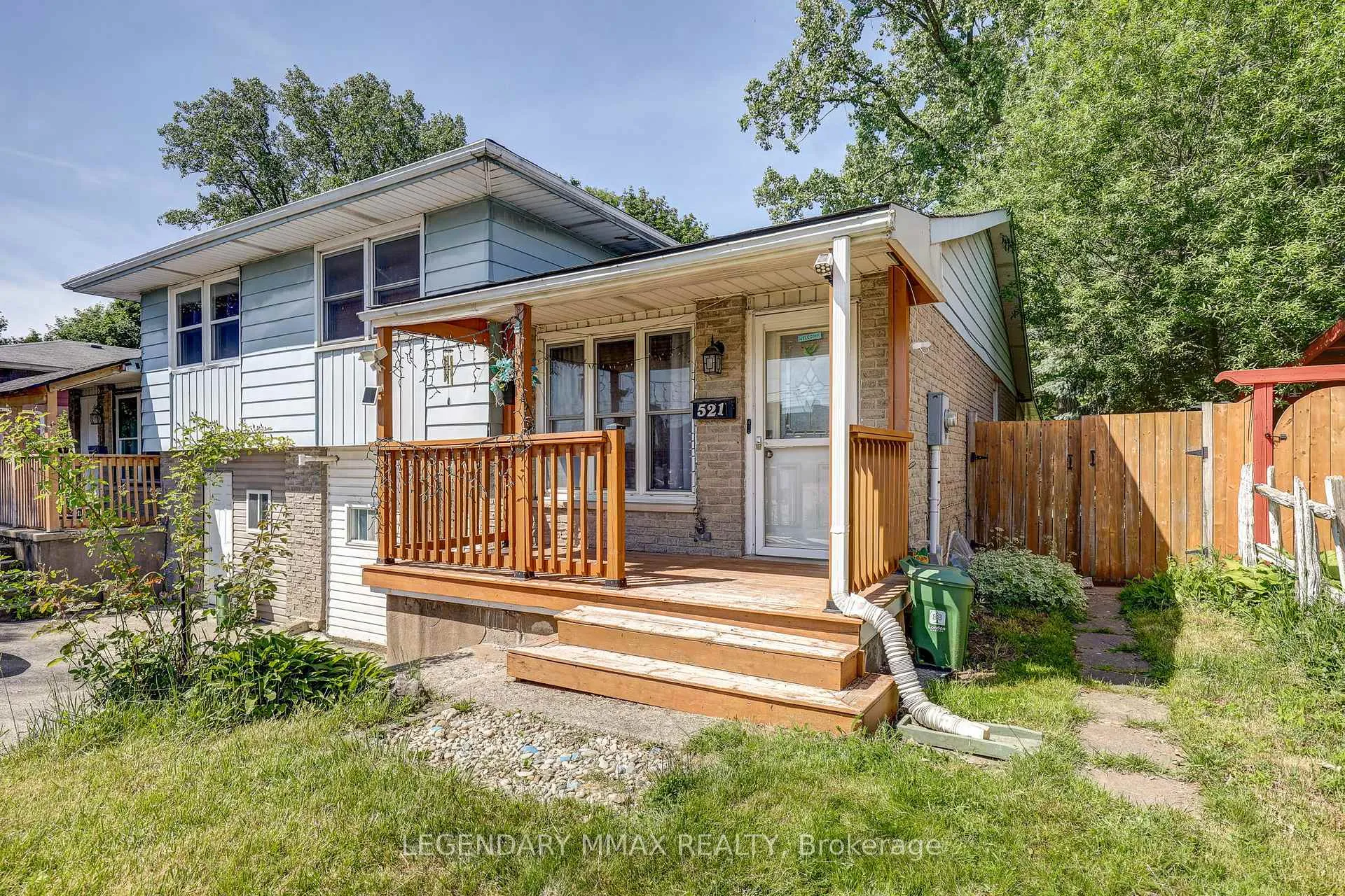 Photo 3 of 521 Clarke Road, London, East H — HOMEH
