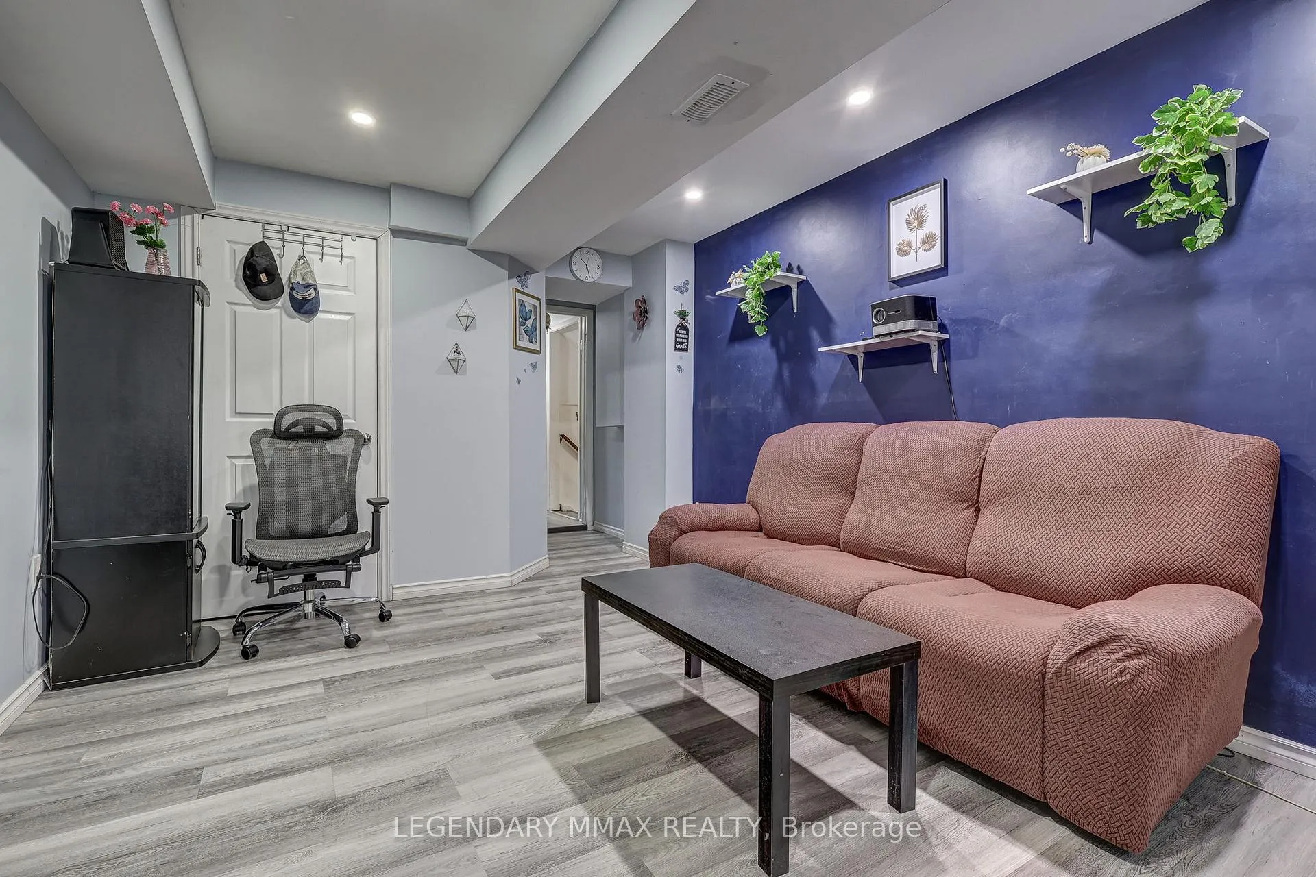 Photo 34 of 521 Clarke Road, London, East H — HOMEH