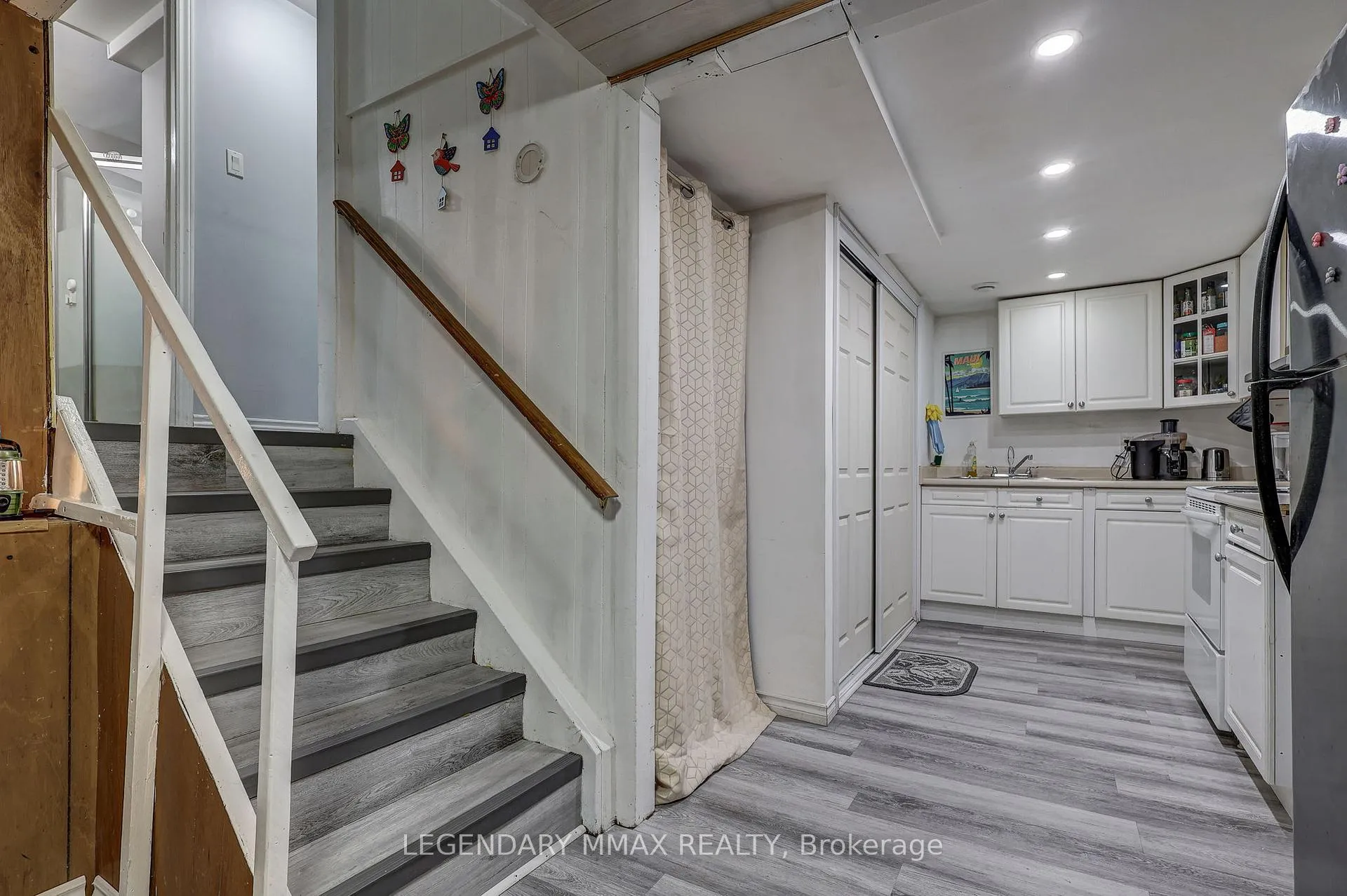 Photo 46 of 521 Clarke Road, London, East H — HOMEH