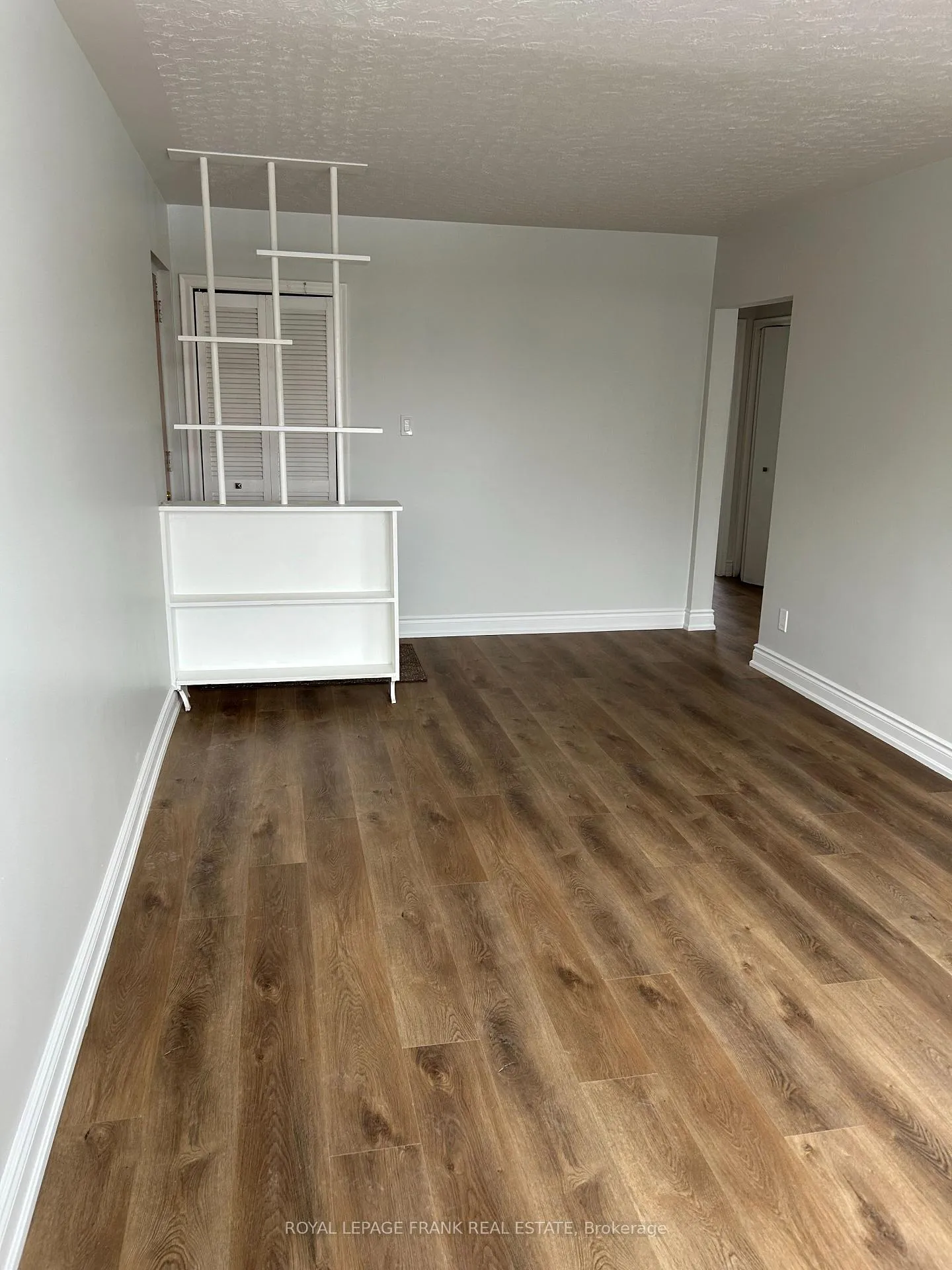 Photo 3 of Unit 4, 180 Nipigon Street, Oshawa, McLaughlin — HOMEH