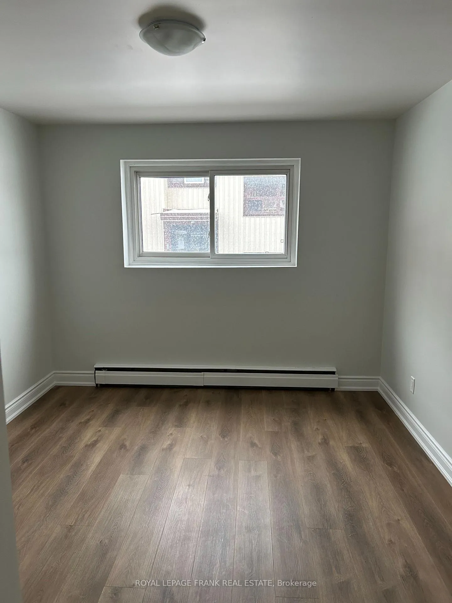 Photo 8 of Unit 4, 180 Nipigon Street, Oshawa, McLaughlin — HOMEH