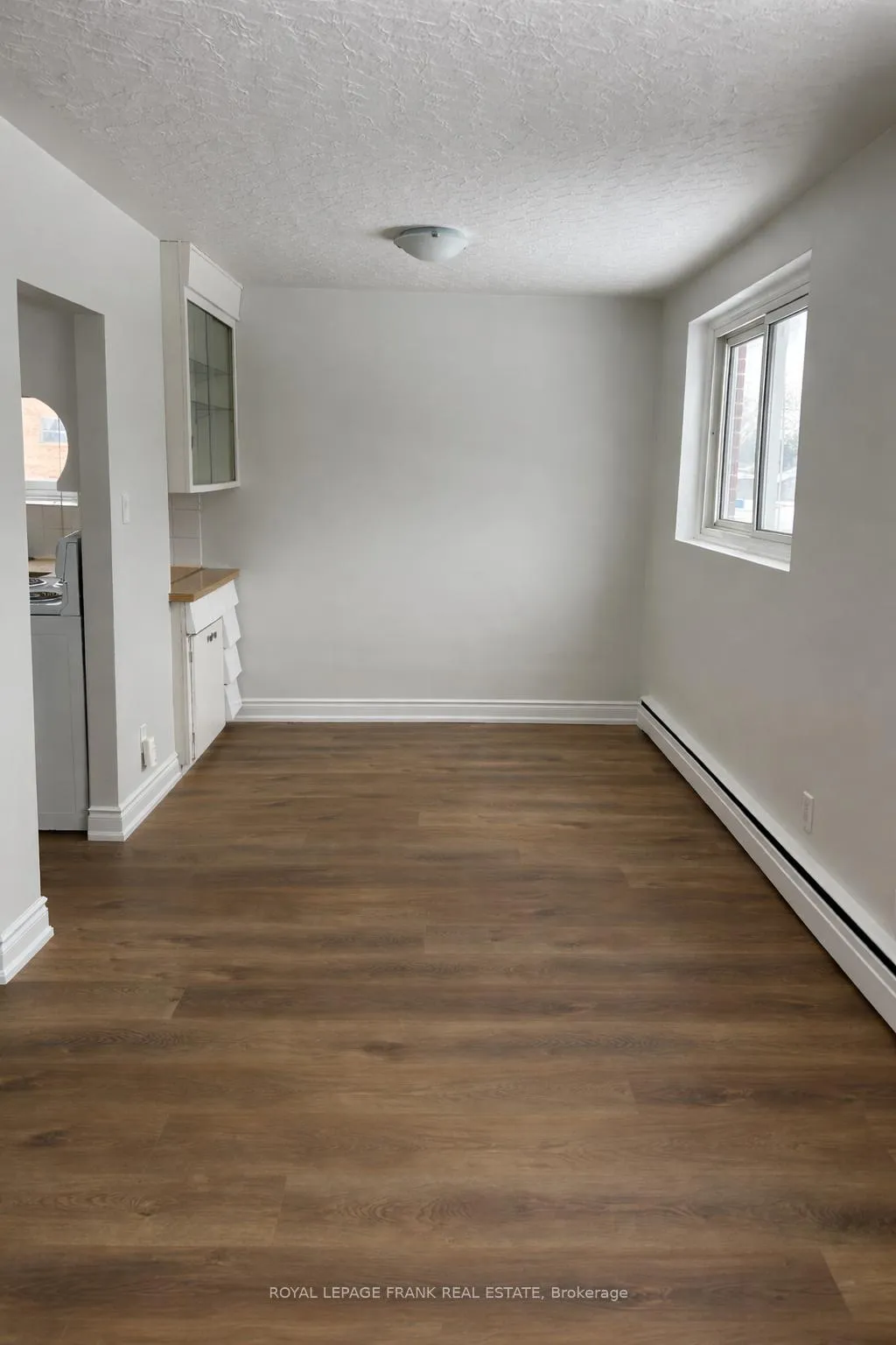 Photo 9 of Unit 4, 180 Nipigon Street, Oshawa, McLaughlin — HOMEH