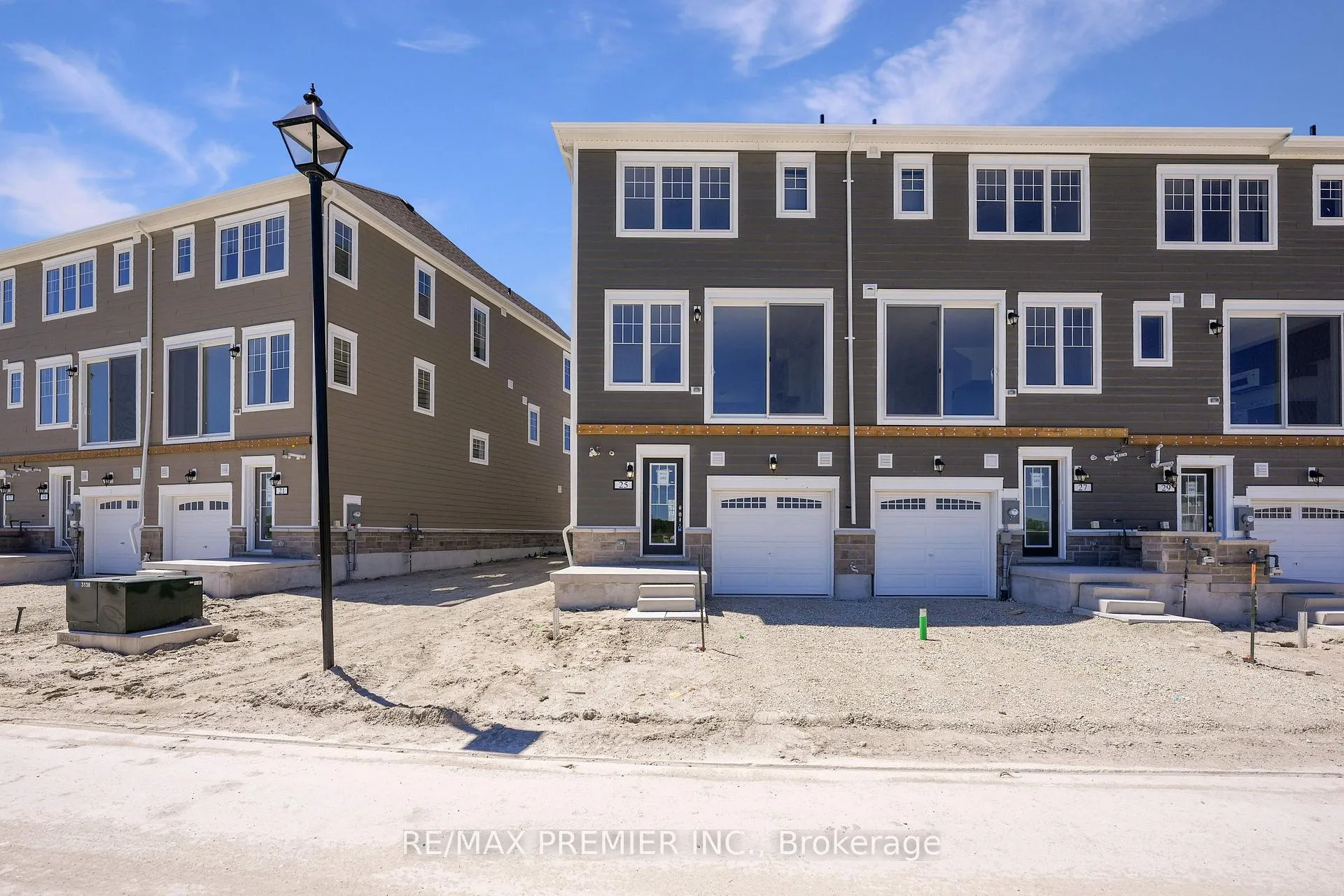 Photo 1 of 25 Sama Way, Wasaga Beach — HOMEH