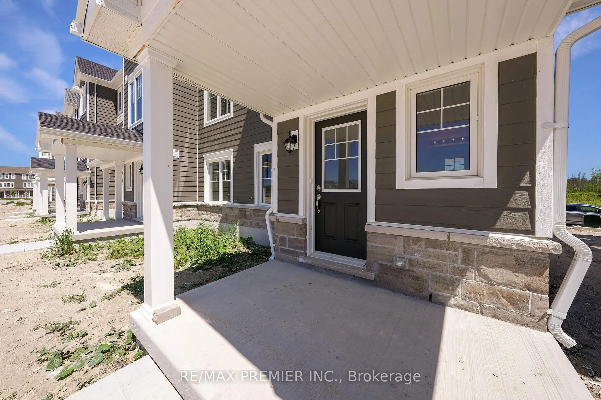 Photo 6 of 25 Sama Way, Wasaga Beach — HOMEH