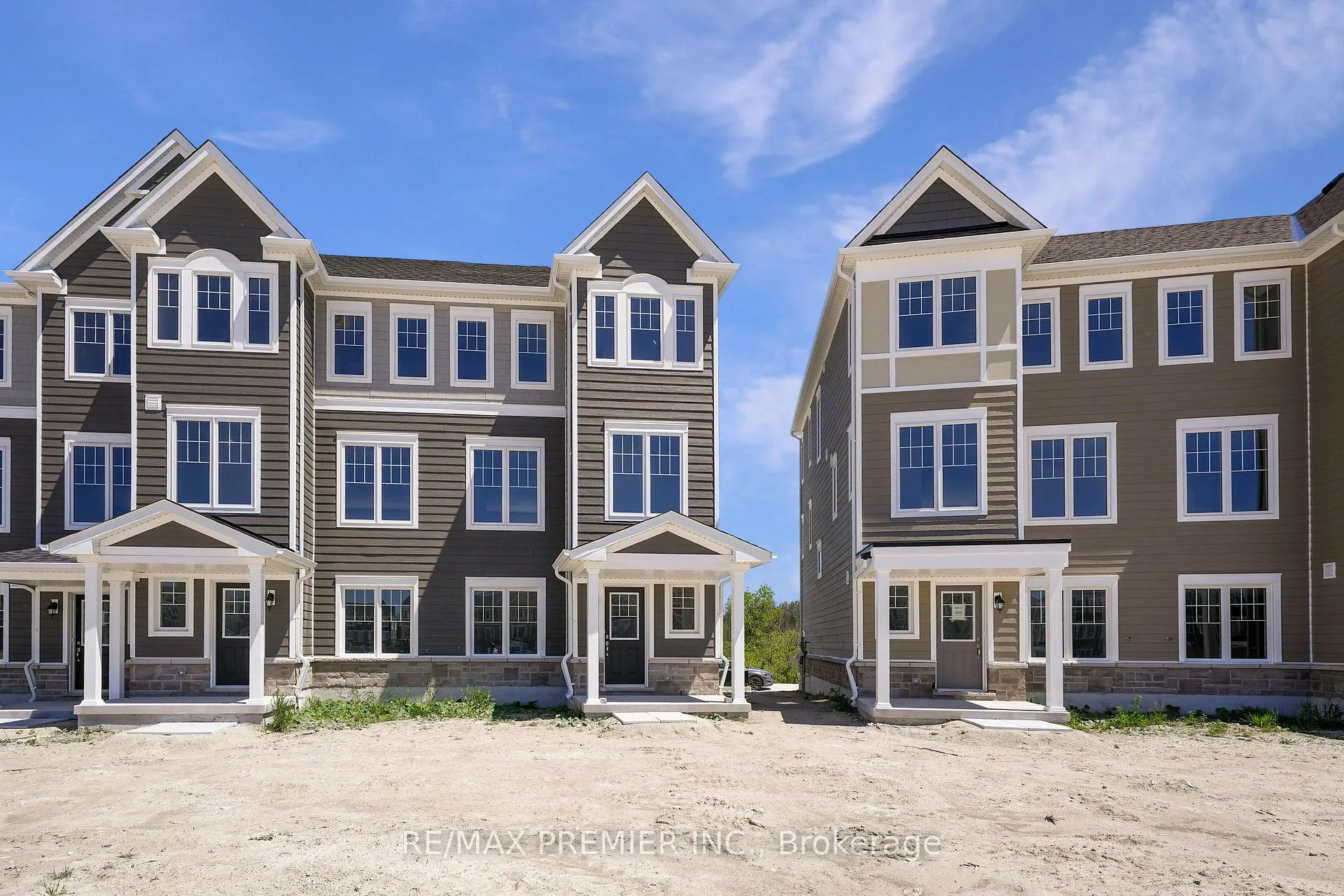 Photo 9 of 25 Sama Way, Wasaga Beach — HOMEH