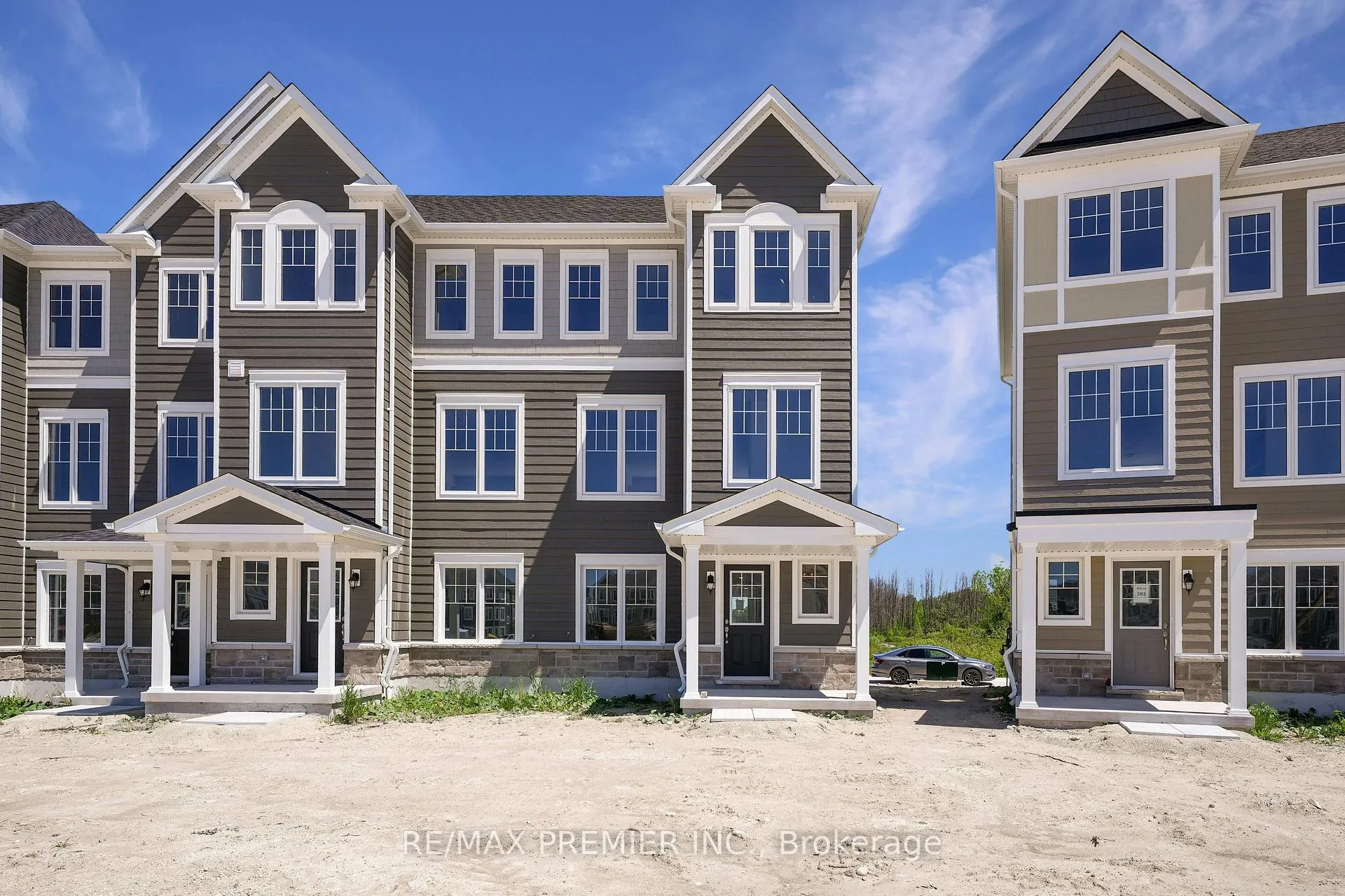 Photo 10 of 25 Sama Way, Wasaga Beach — HOMEH