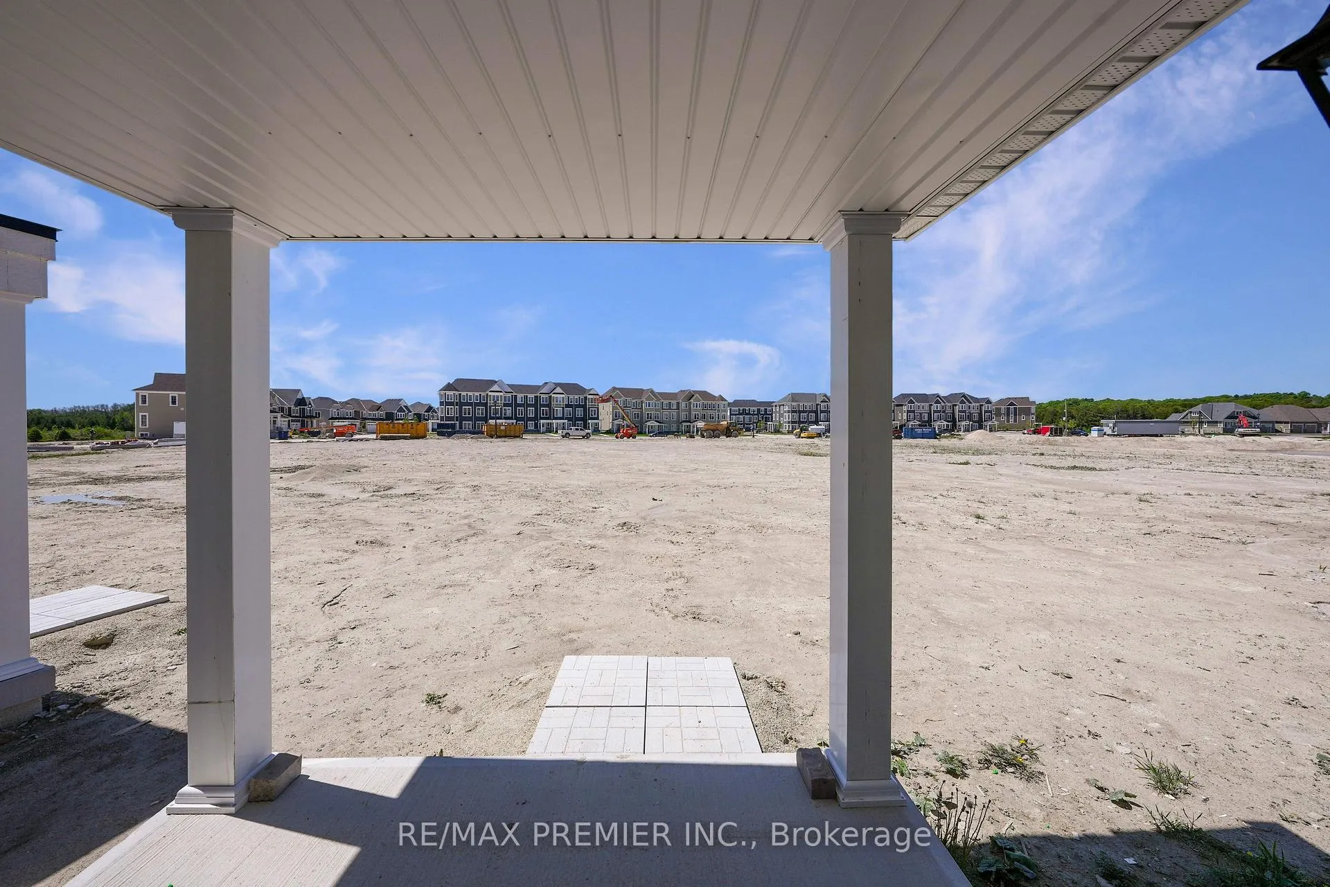 Photo 15 of 25 Sama Way, Wasaga Beach — HOMEH