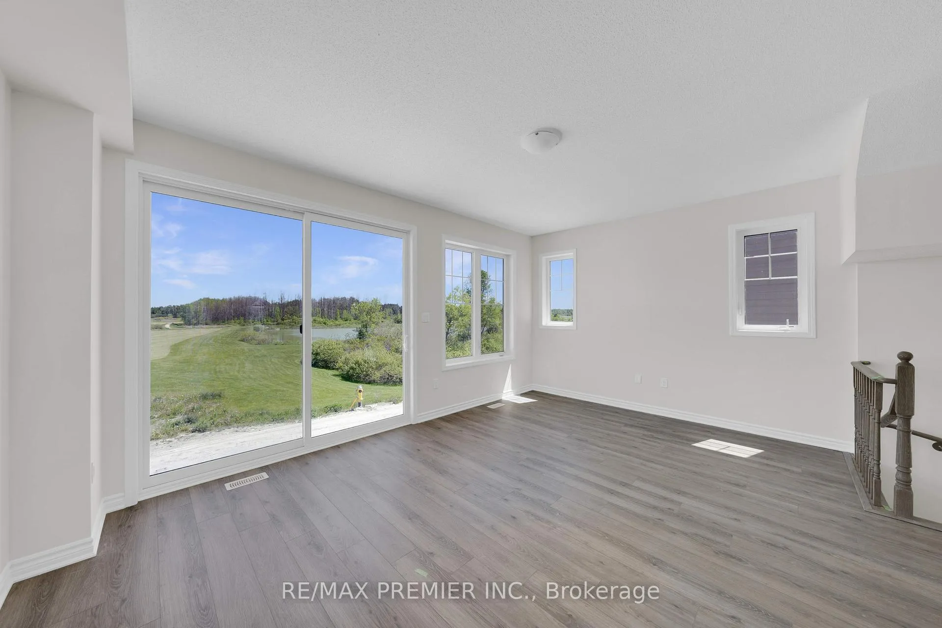 Photo 19 of 25 Sama Way, Wasaga Beach — HOMEH