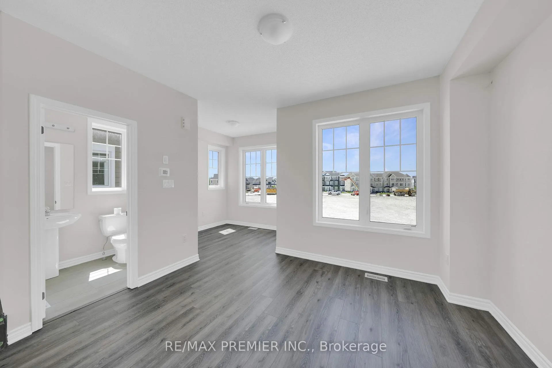 Photo 28 of 25 Sama Way, Wasaga Beach — HOMEH