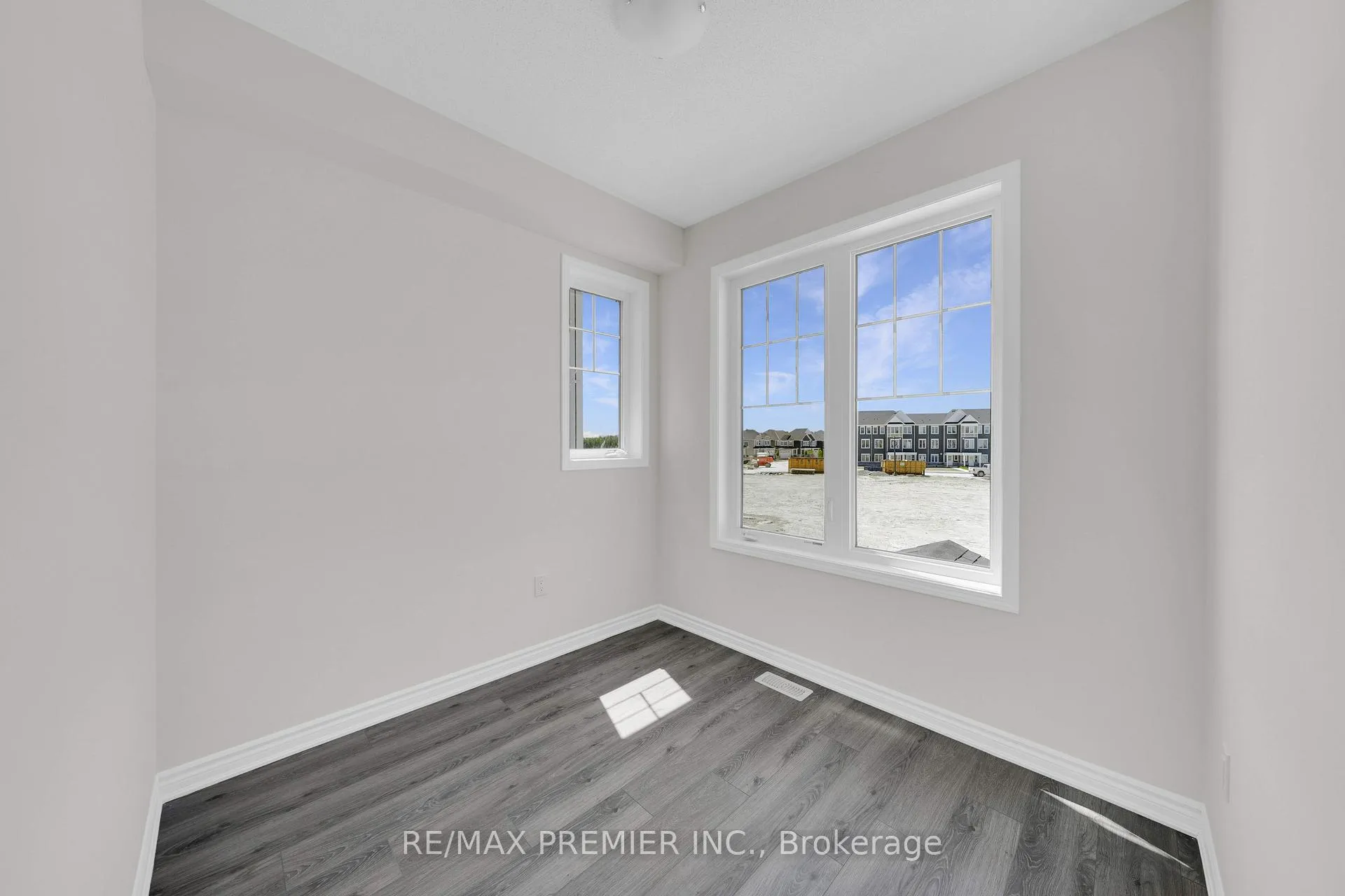Photo 29 of 25 Sama Way, Wasaga Beach — HOMEH