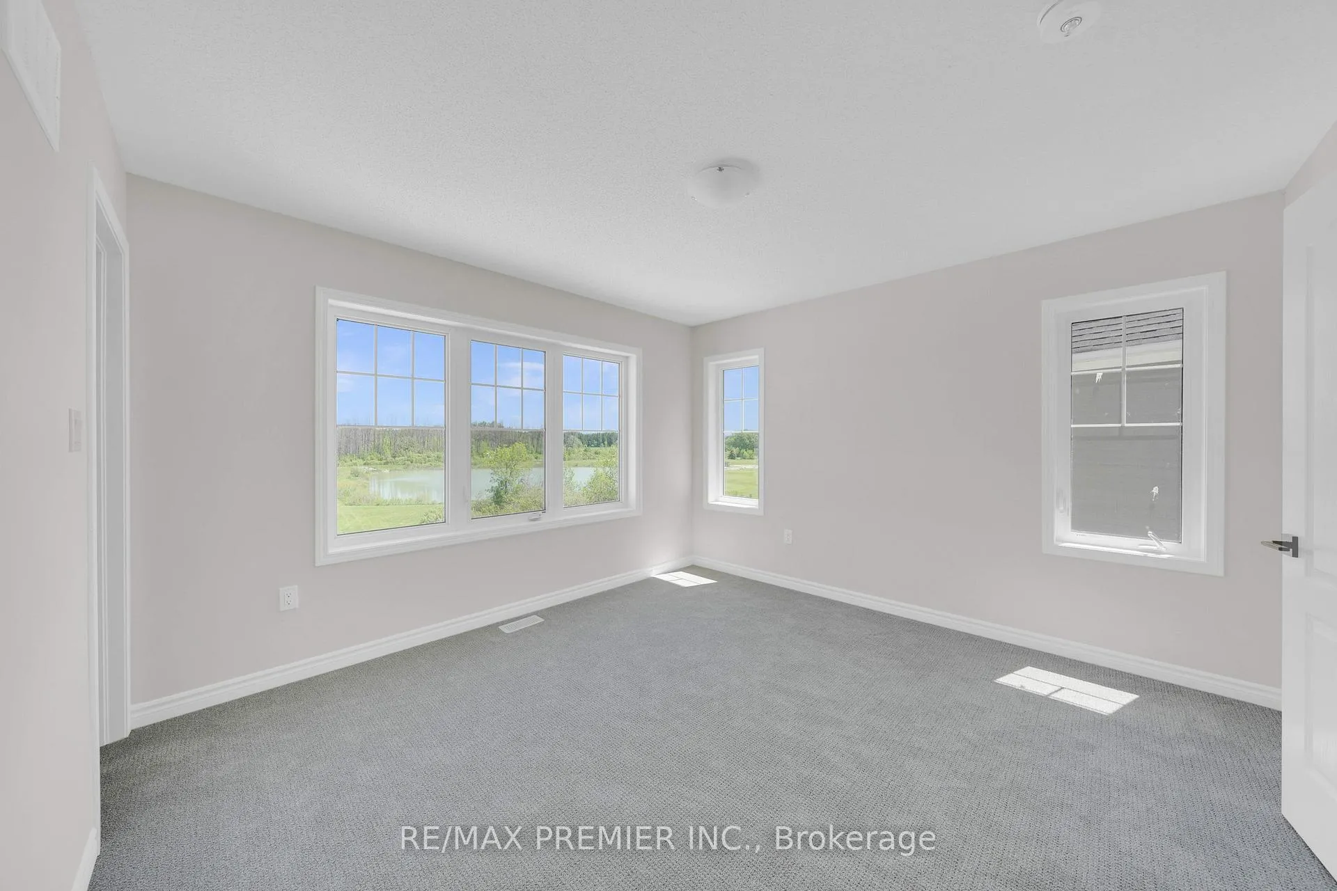 Photo 34 of 25 Sama Way, Wasaga Beach — HOMEH