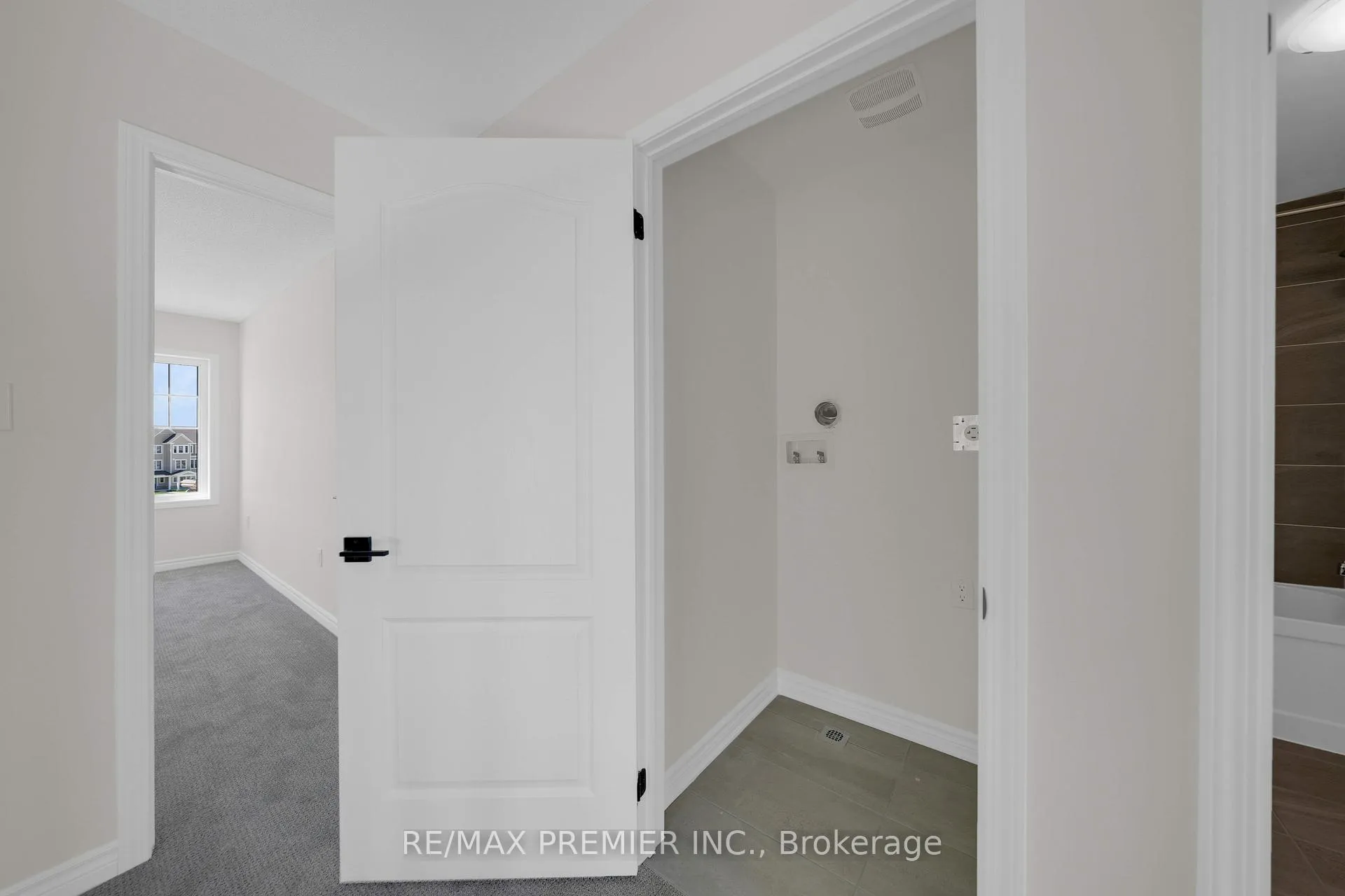 Photo 44 of 25 Sama Way, Wasaga Beach — HOMEH