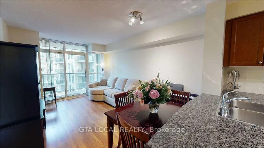 Photo 6 of Unit 701, 3 Michael Power Place, Etobicoke, Islington-City Centre West — HOMEH