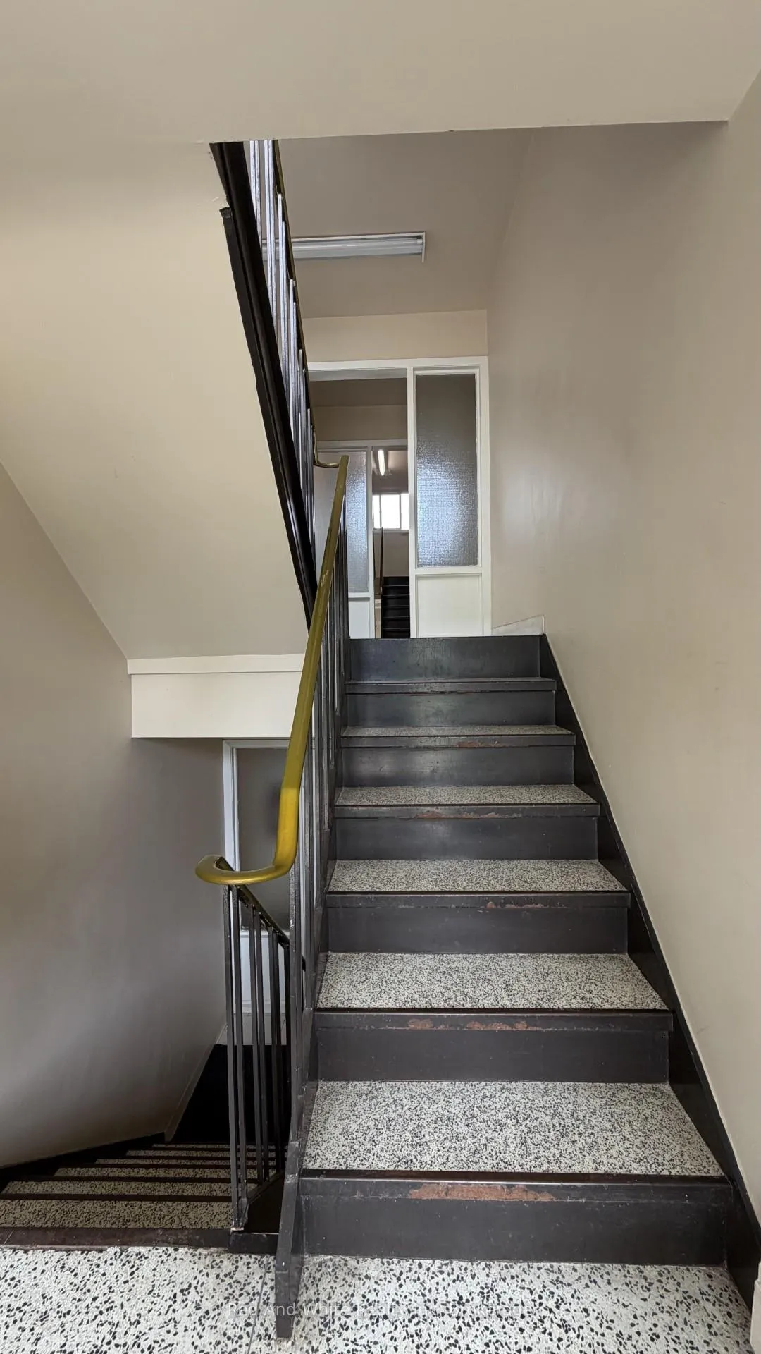 Photo 9 of 206 Indian Road, Kitchener — HOMEH
