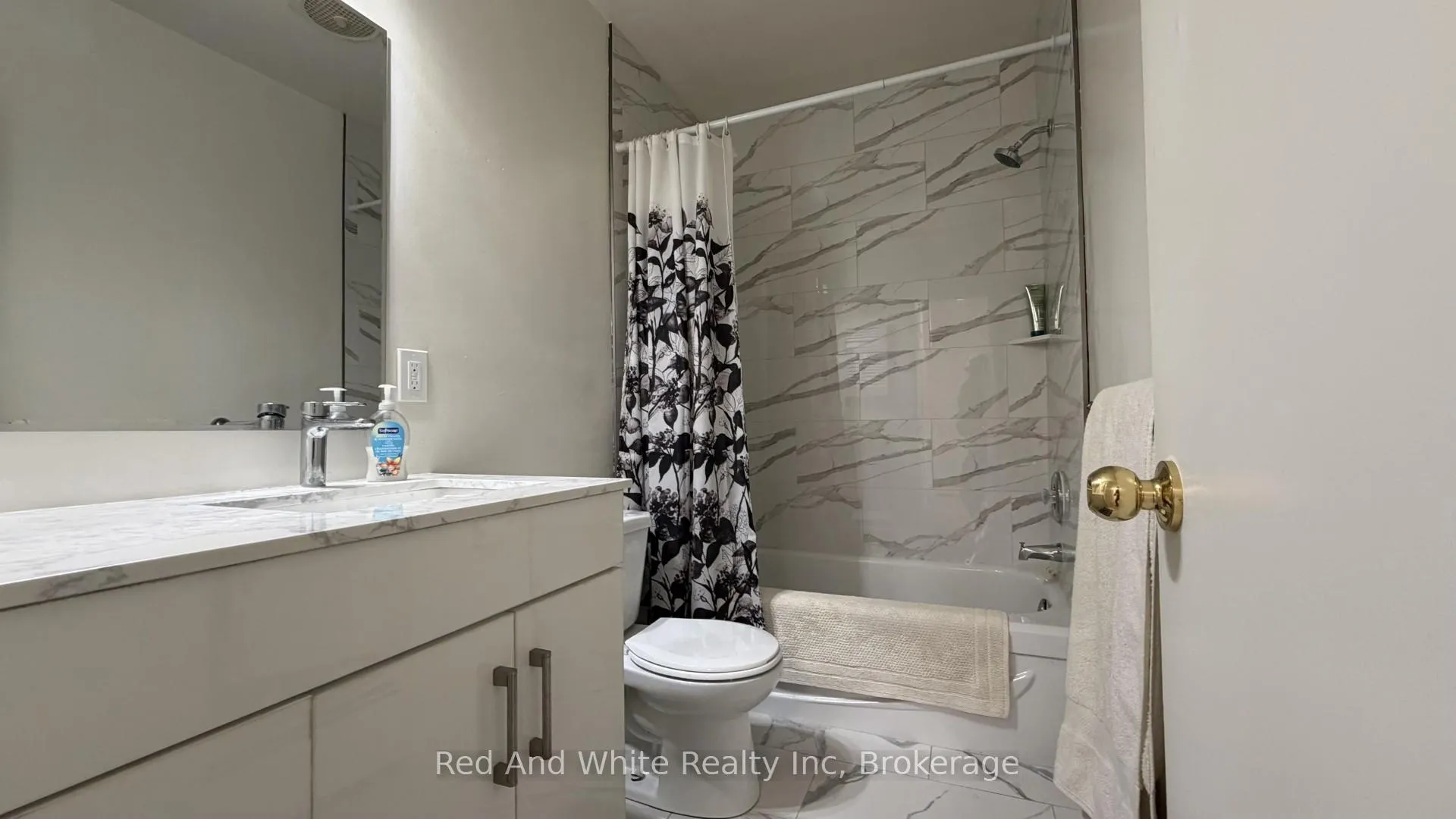 Photo 21 of 206 Indian Road, Kitchener — HOMEH