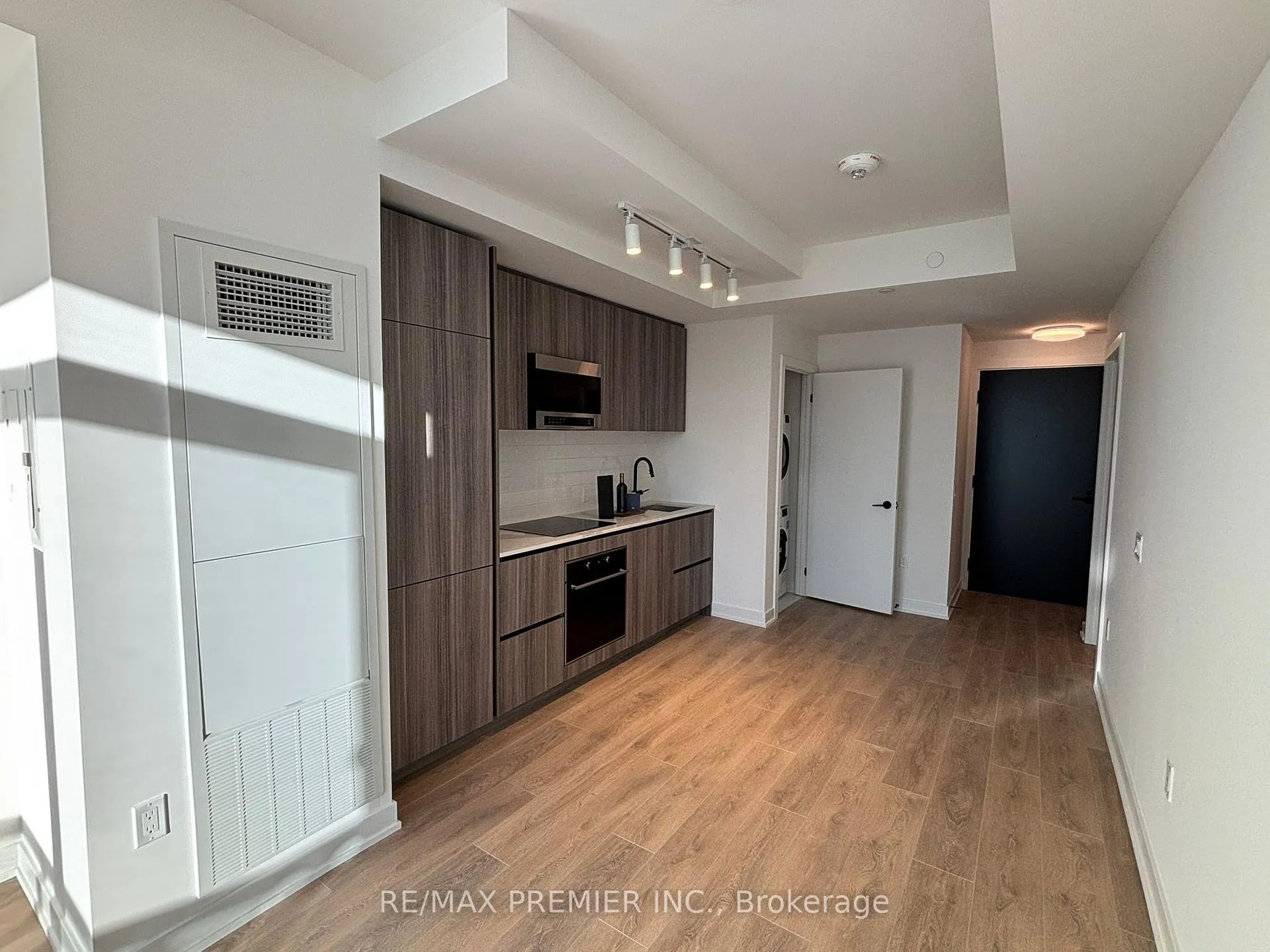 Photo 5 of Unit 2903, 127 Broadway Avenue, Toronto, Mount Pleasant West — HOMEH