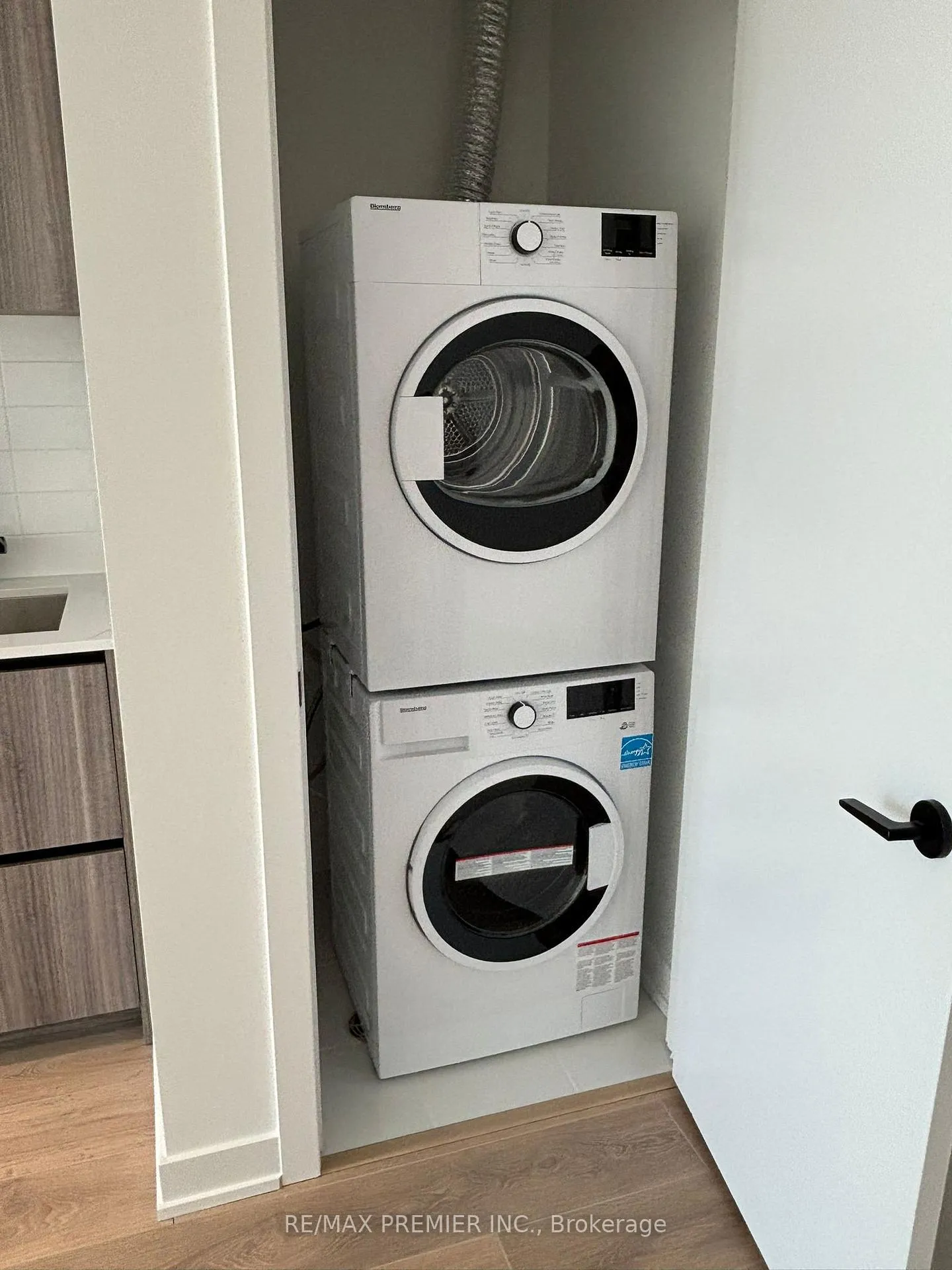 Photo 12 of Unit 2903, 127 Broadway Avenue, Toronto, Mount Pleasant West — HOMEH