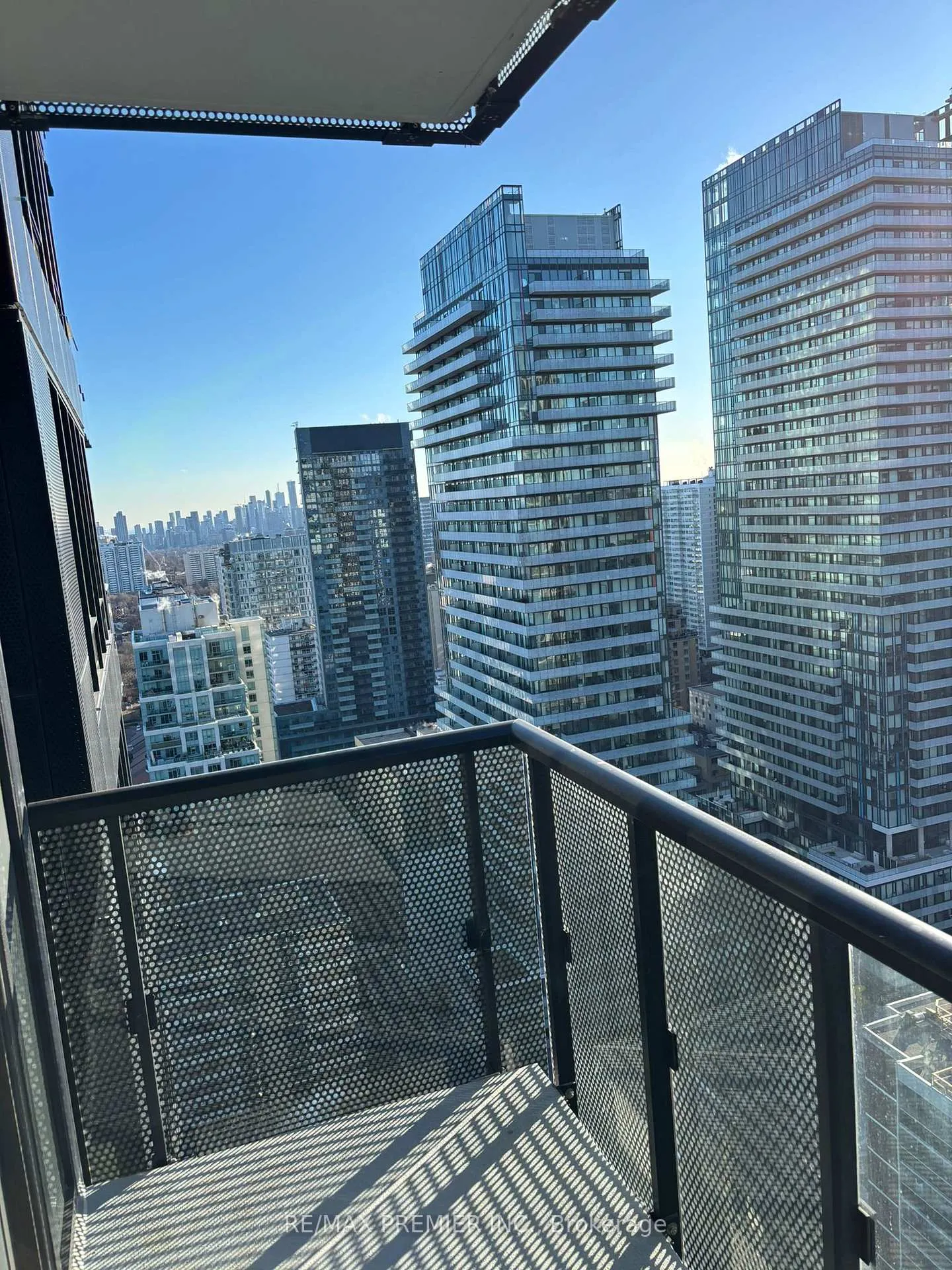 Photo 13 of Unit 2903, 127 Broadway Avenue, Toronto, Mount Pleasant West — HOMEH