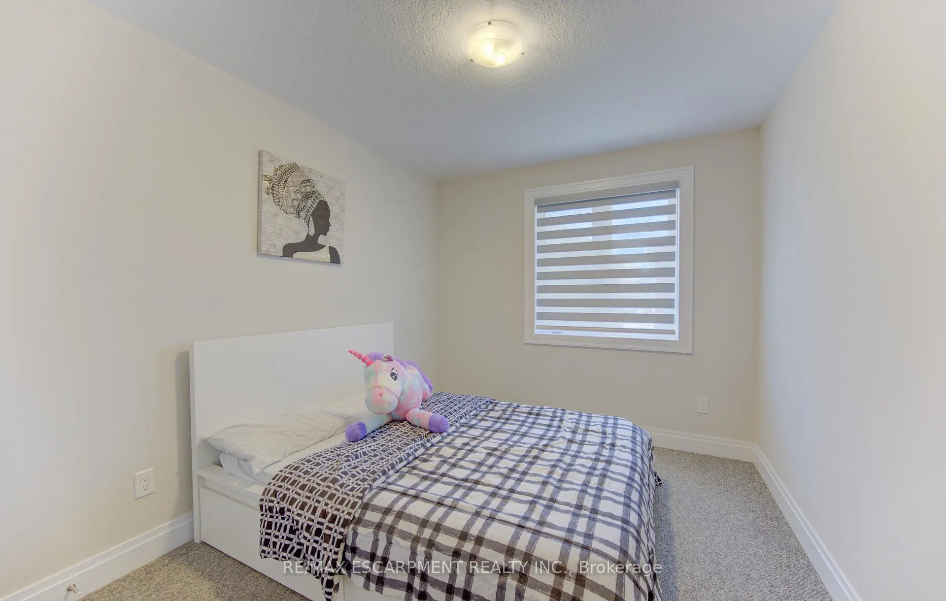 Photo 31 of 37 Great Falls Boulevard, Hamilton, Waterdown — HOMEH