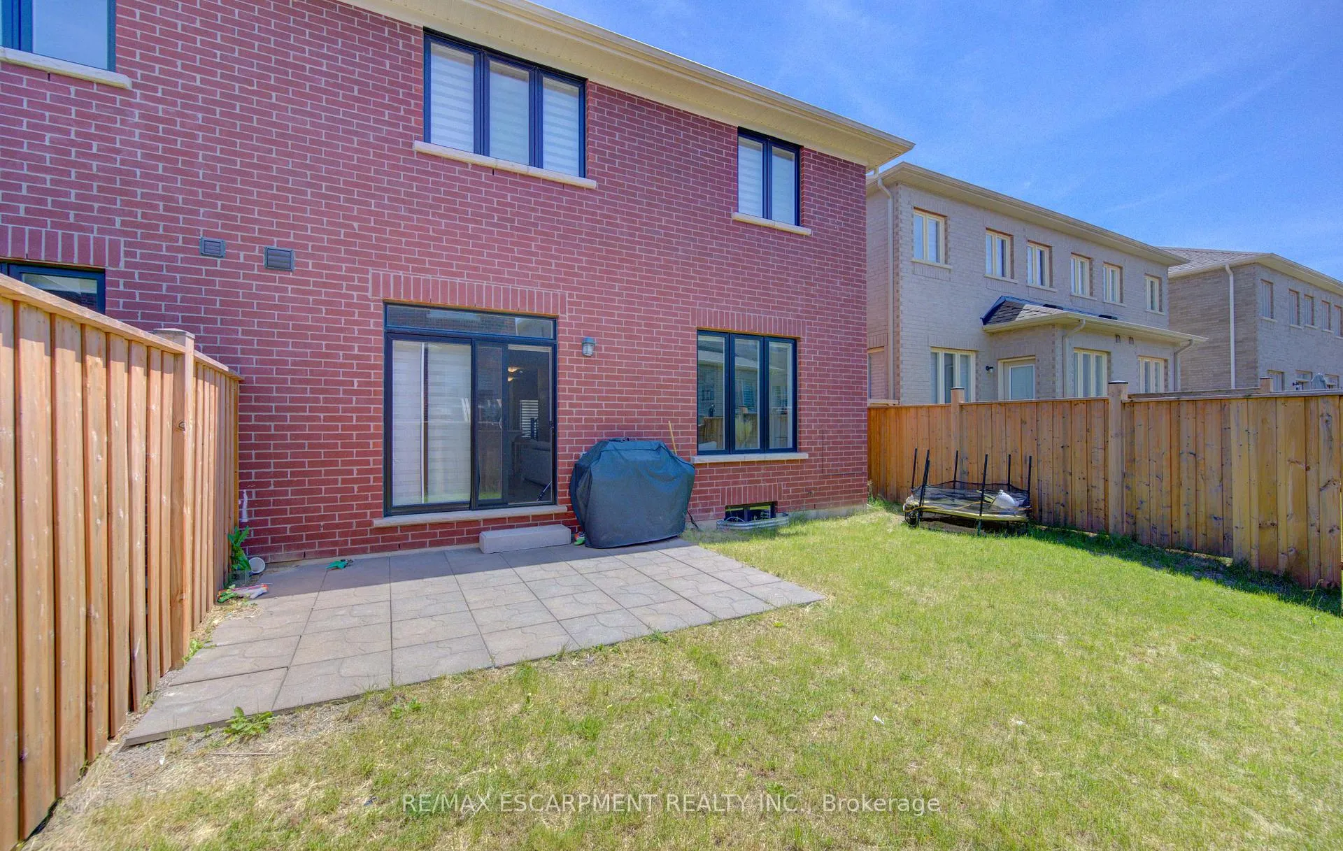 Photo 41 of 37 Great Falls Boulevard, Hamilton, Waterdown — HOMEH