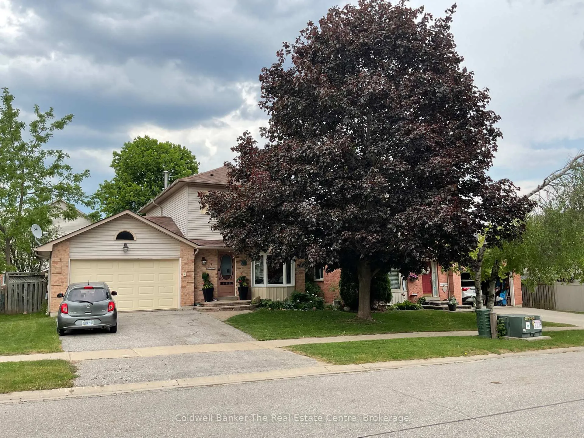 Photo 2 of 7 Brandon Crescent, Orillia — HOMEH