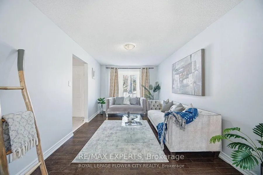 Photo 6 of 1 Donaldson Drive, Brampton, Brampton South — HOMEH