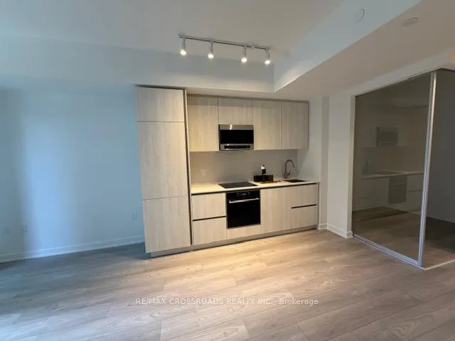 Photo 7 of Unit 221, 110 Broadway Avenue, Toronto, Mount Pleasant West — HOMEH