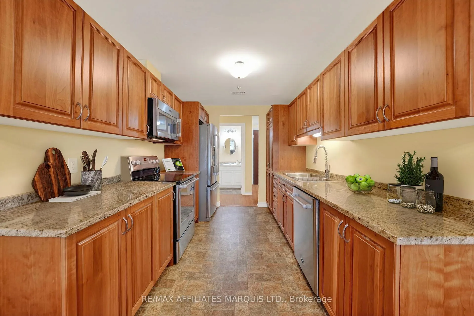 Photo 9 of Unit 505, 108 Second Street E, Cornwall — HOMEH