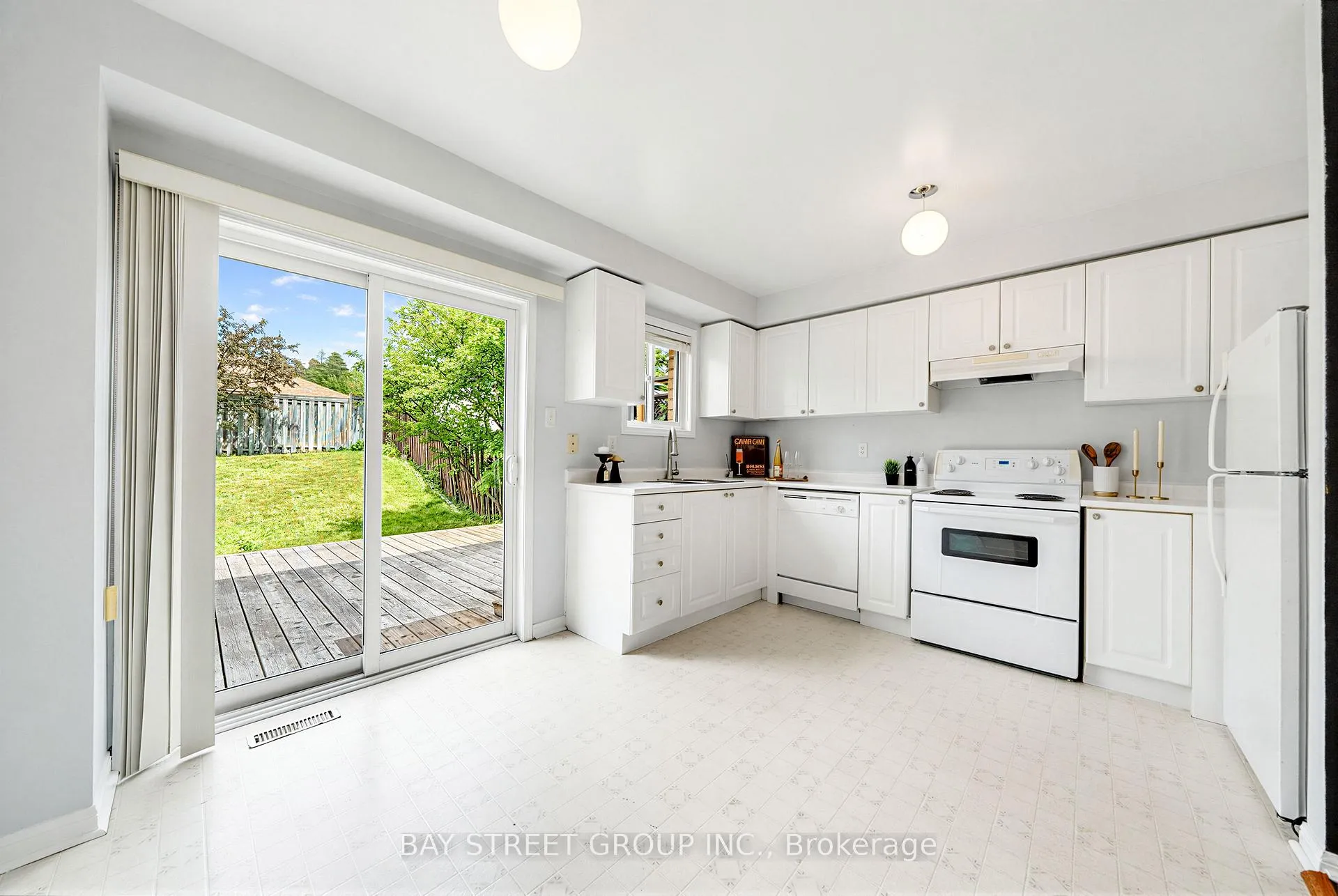 Photo 15 of 351 Ferndale Drive S, Barrie, Ardagh — HOMEH