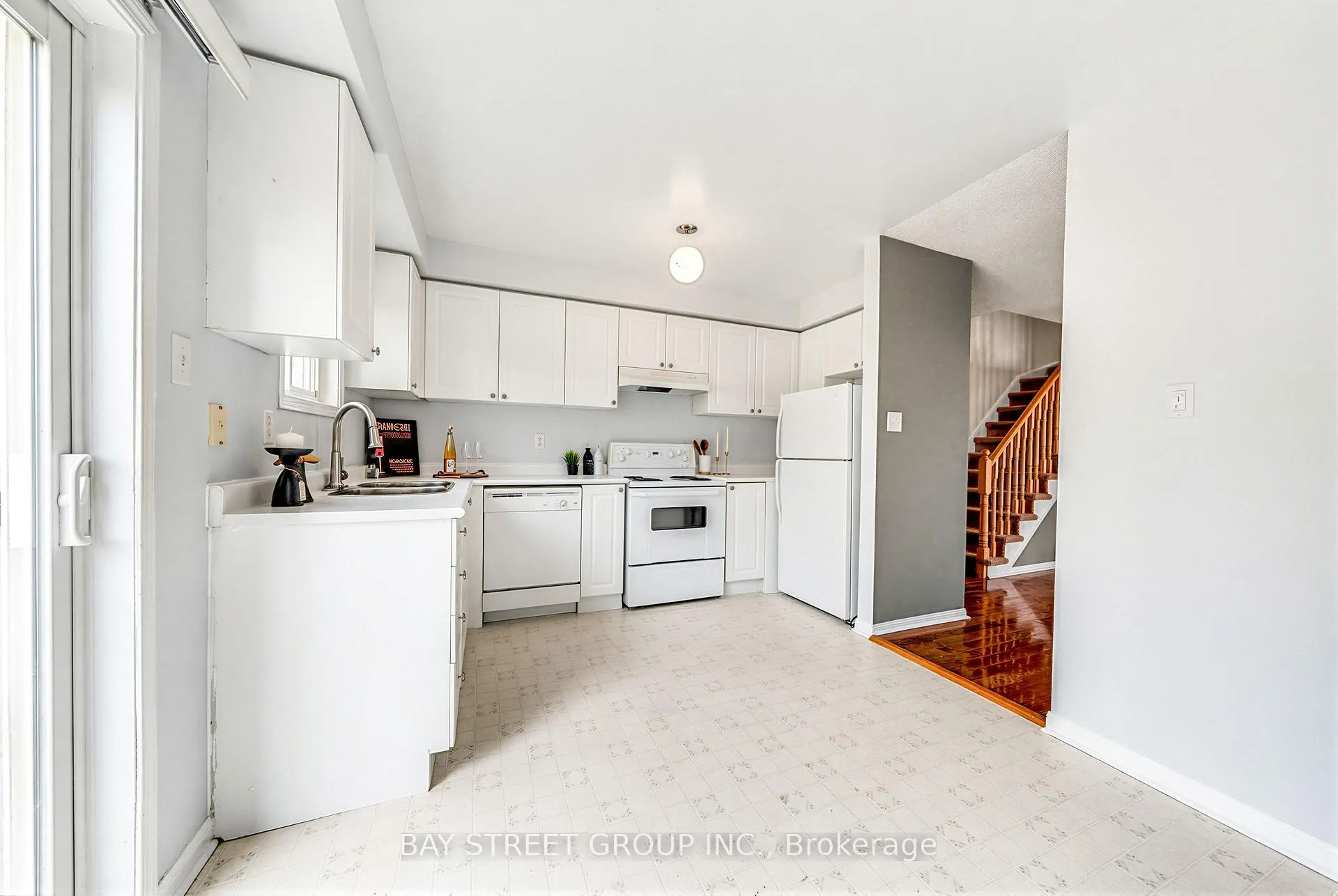 Photo 19 of 351 Ferndale Drive S, Barrie, Ardagh — HOMEH